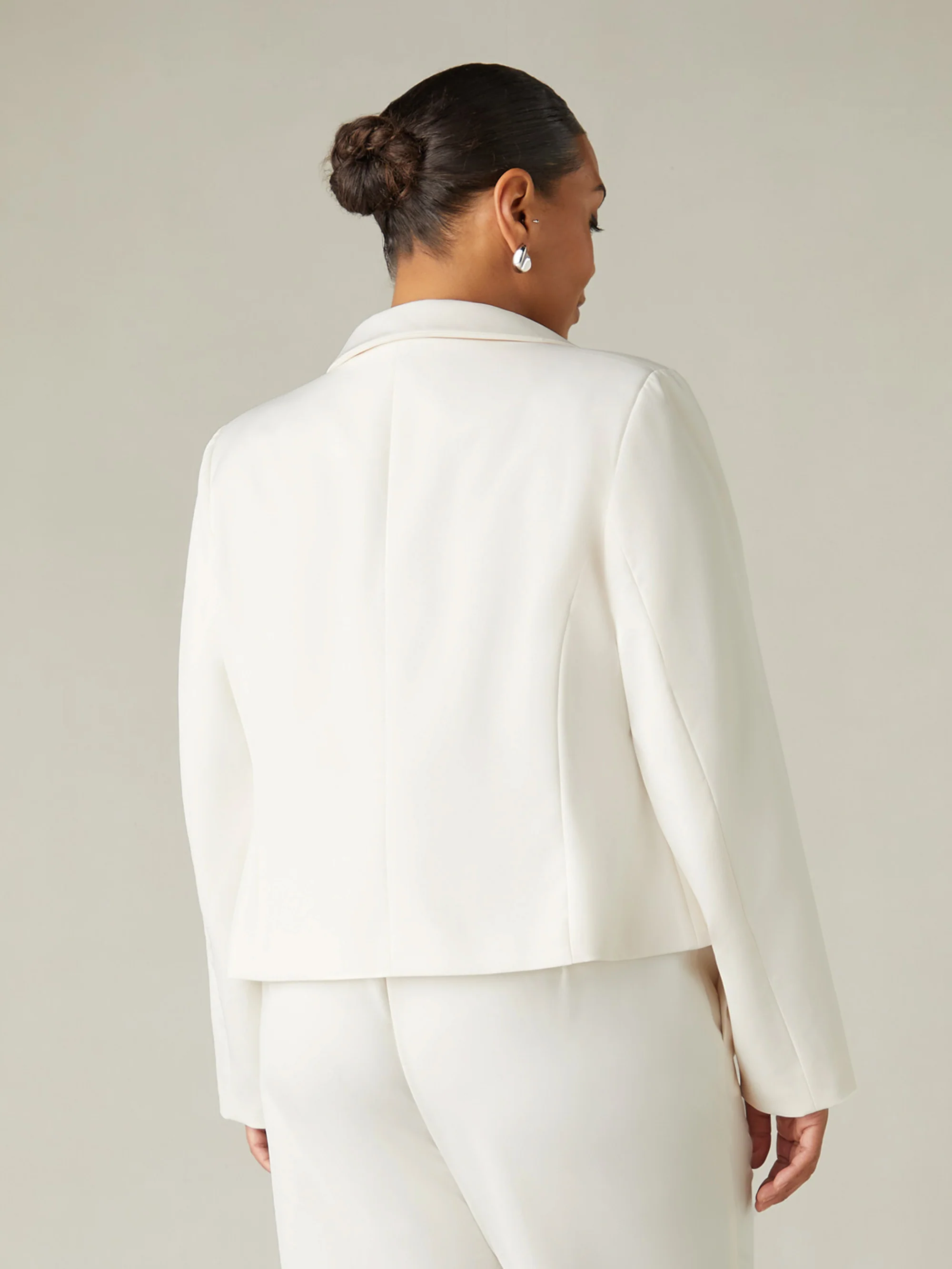 Ivory Short Tailored Jacket - Image 4