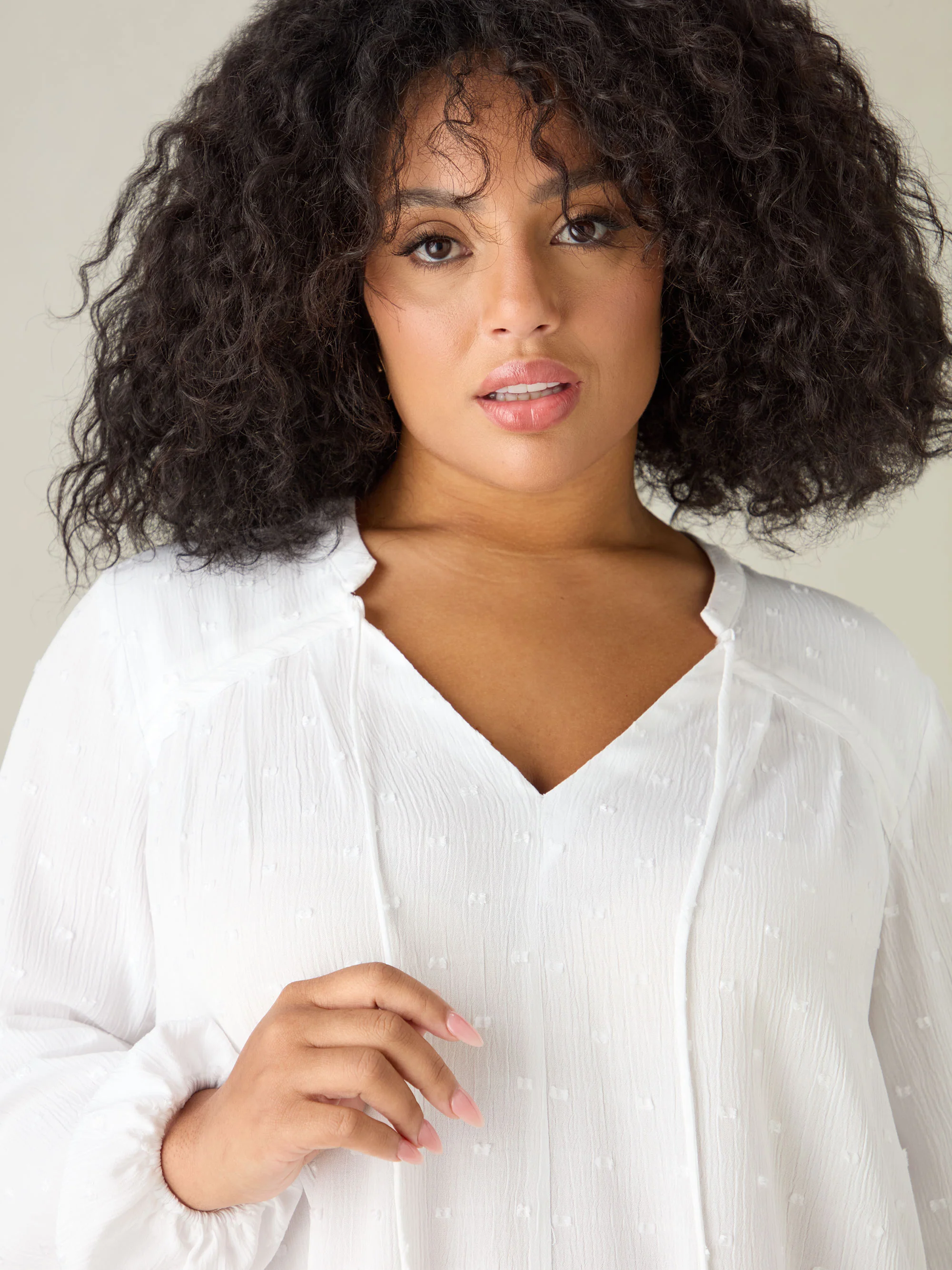Ivory Textured Hanky Hem Blouse - Image 2