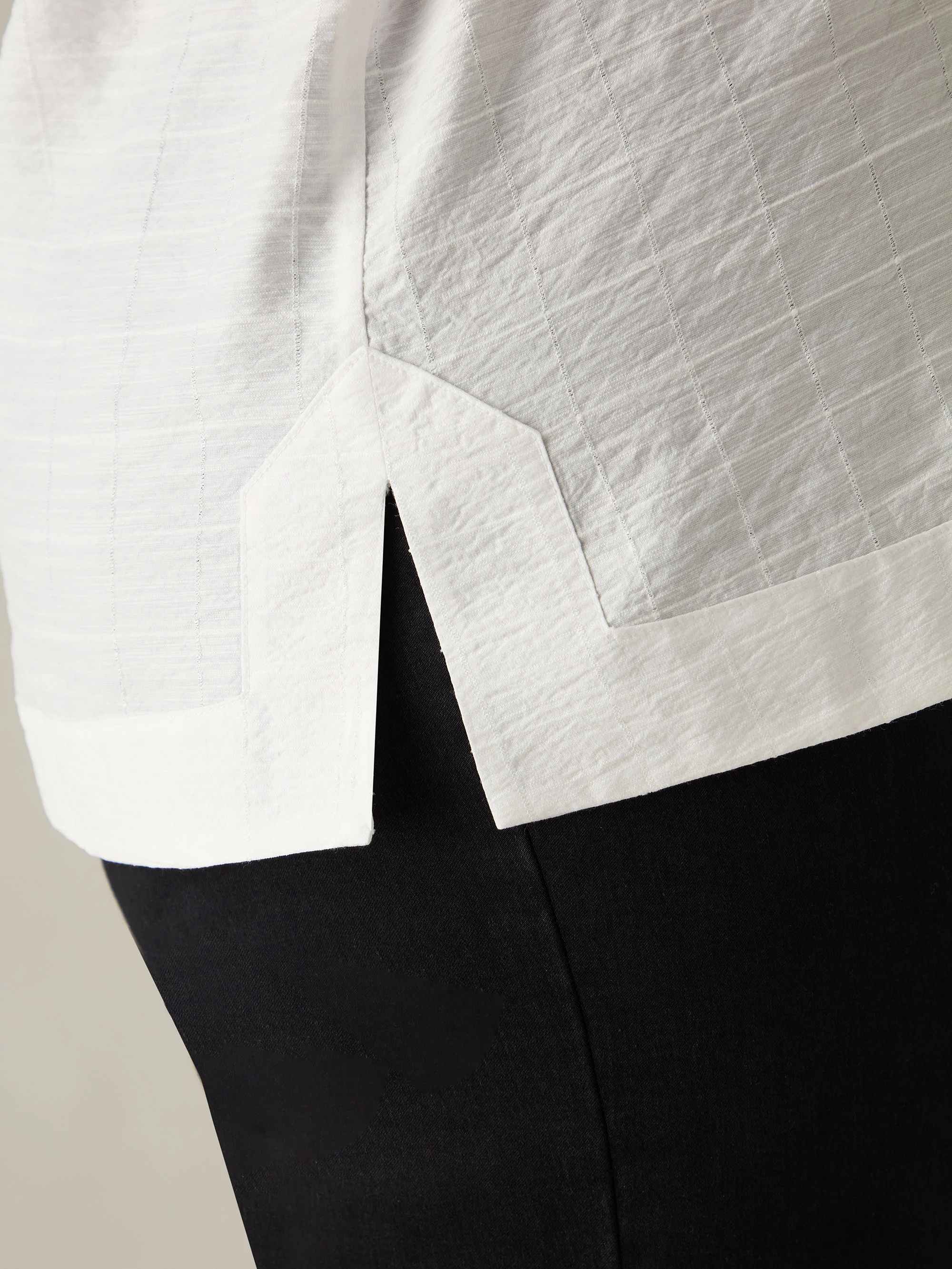 Ivory Textured V-Neck Blouse - Image 3