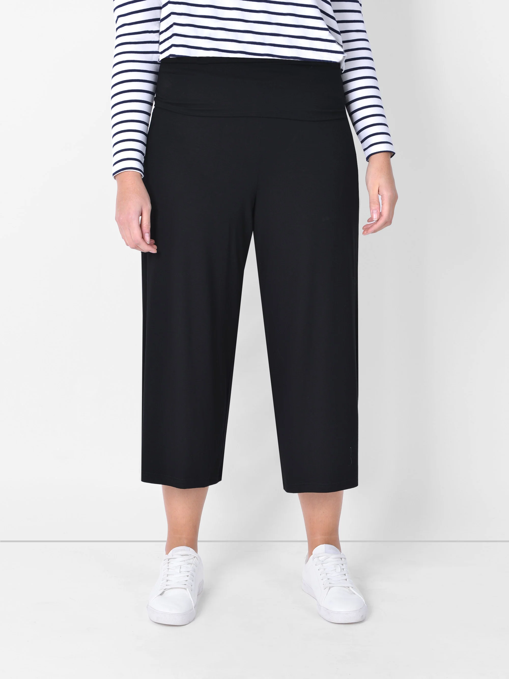 Jersey Relaxed Cropped Trousers - Image 2