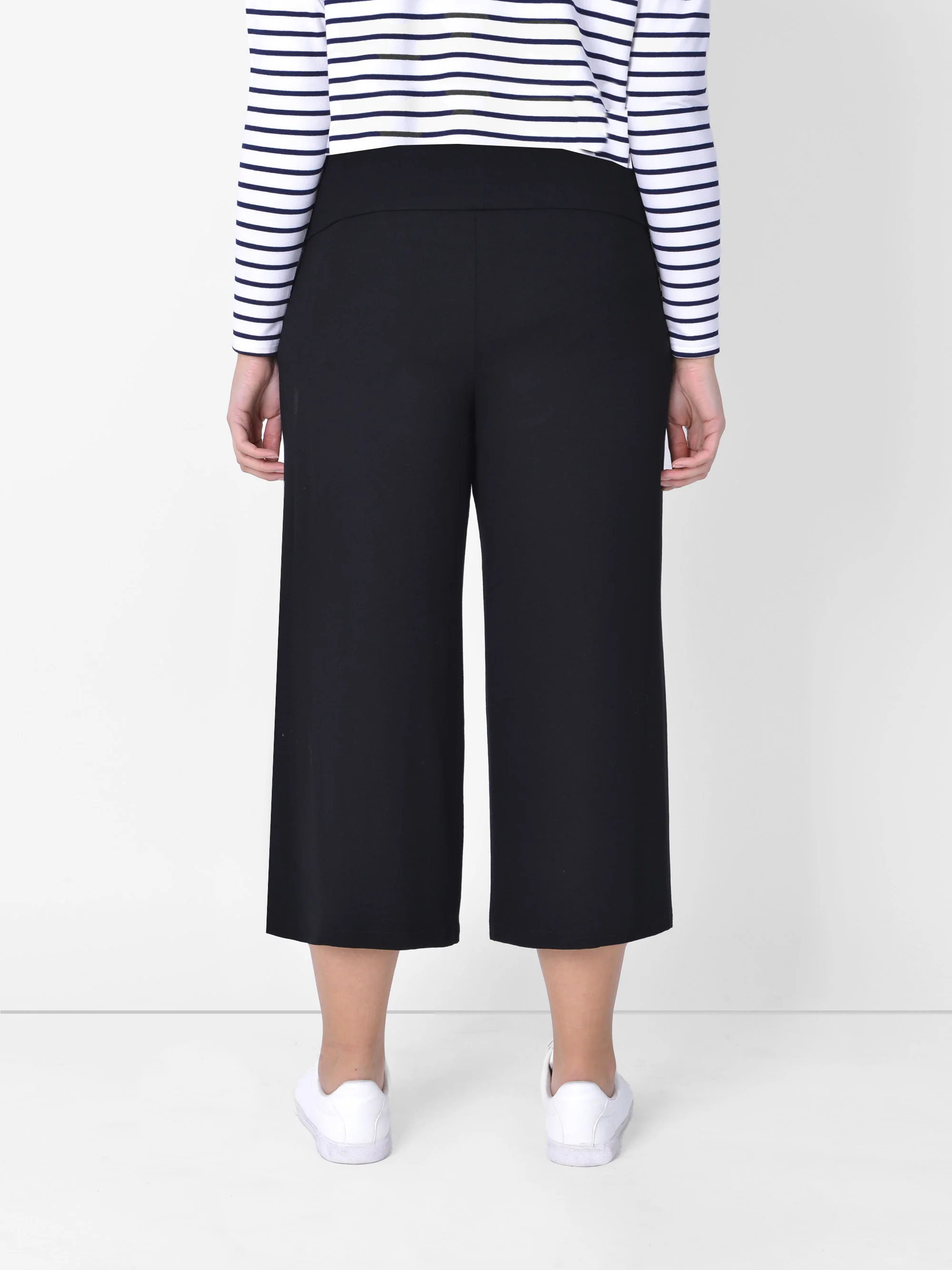 Jersey Relaxed Cropped Trousers - Image 3