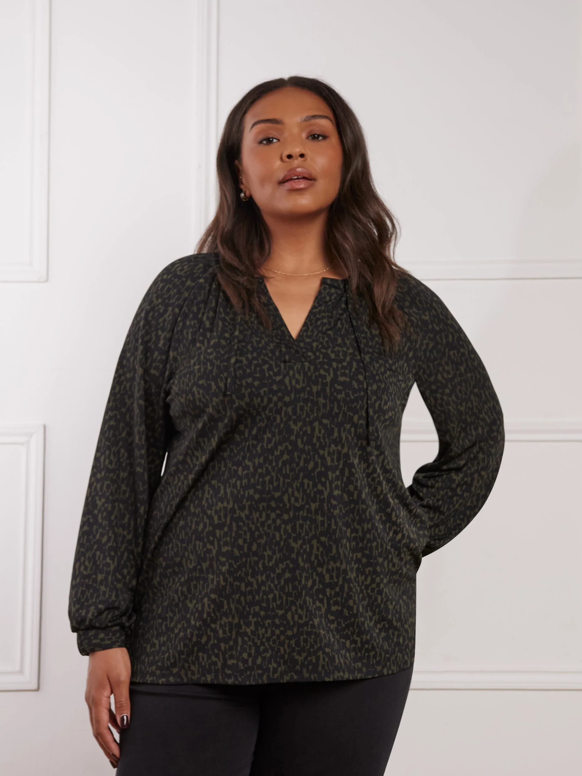 Khaki Dash Print V-Neck Jersey Raglan Sleeve Blouse - Image 7