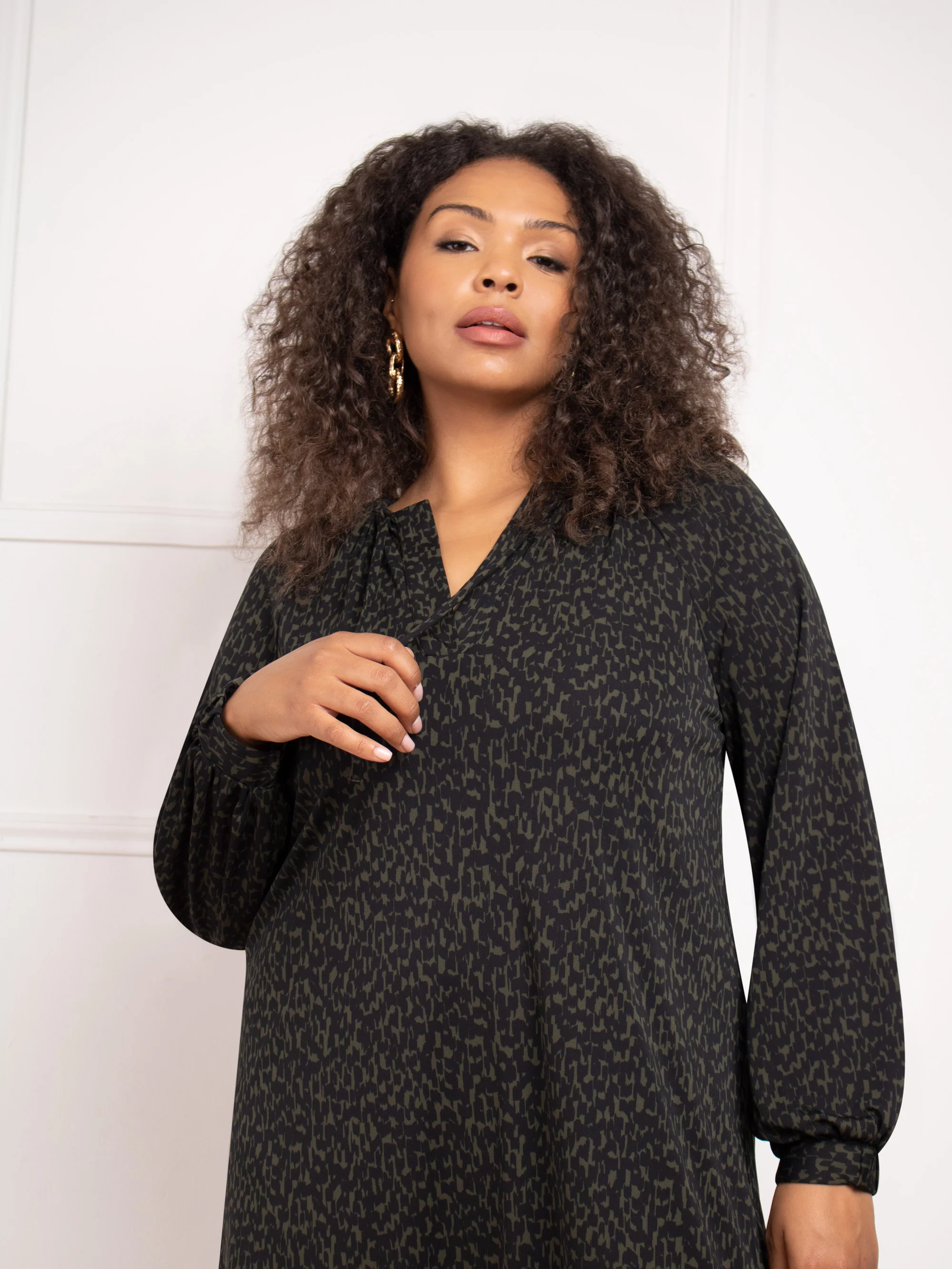 Khaki Dash Print V-Neck Midi Dress - Image 4