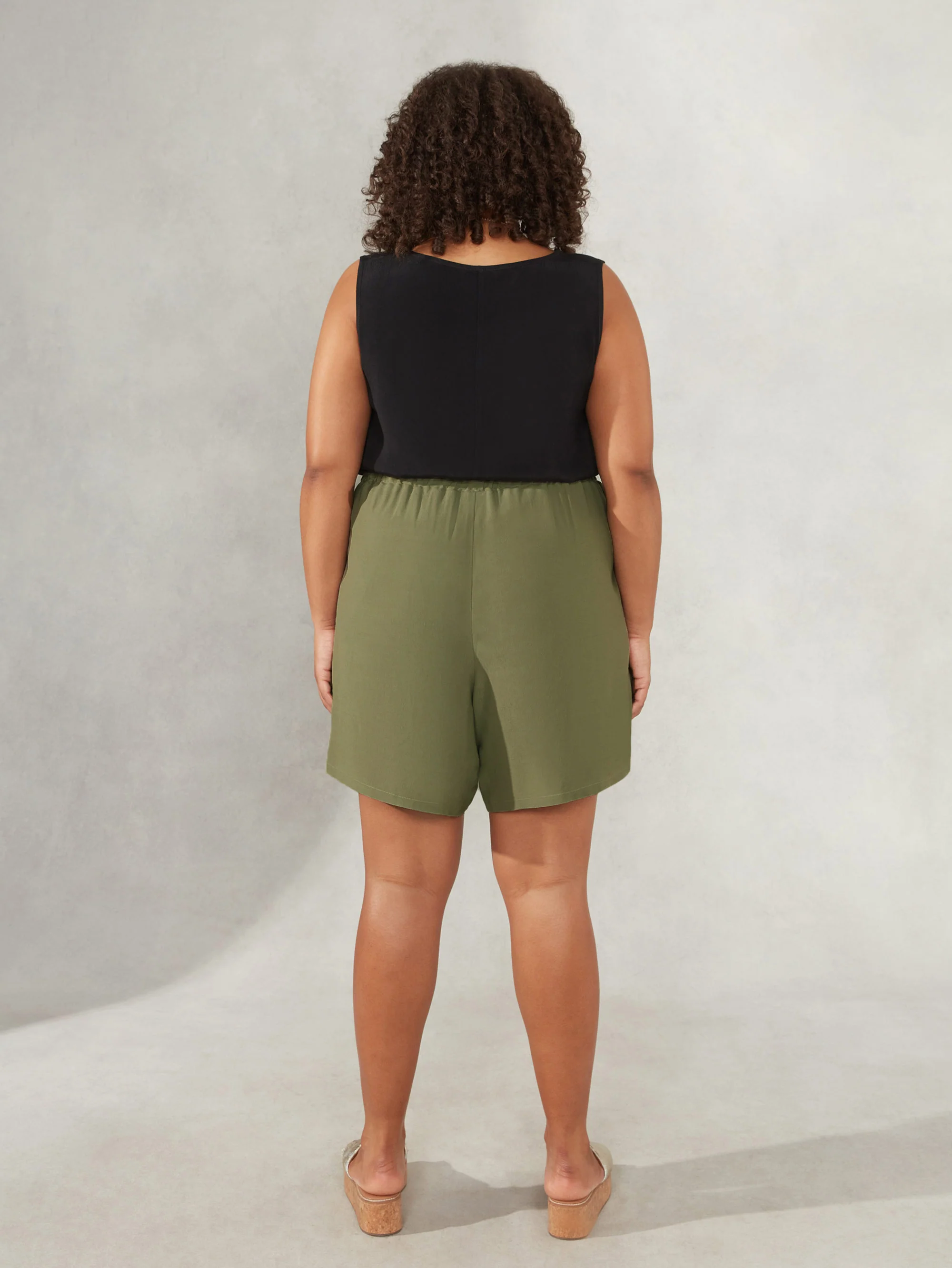 Khaki Drawstring Pocket Short - Image 3