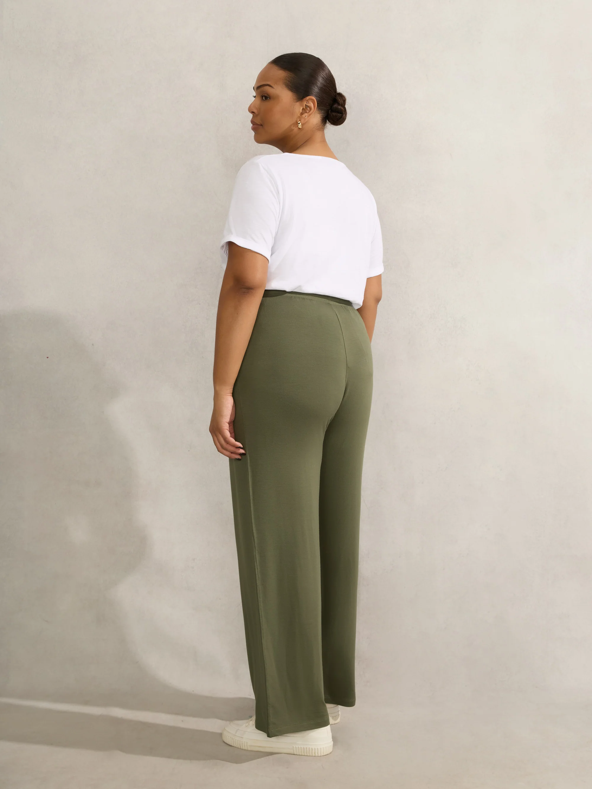 Khaki Lightweight Supersoft Straight Leg Pant - Image 3