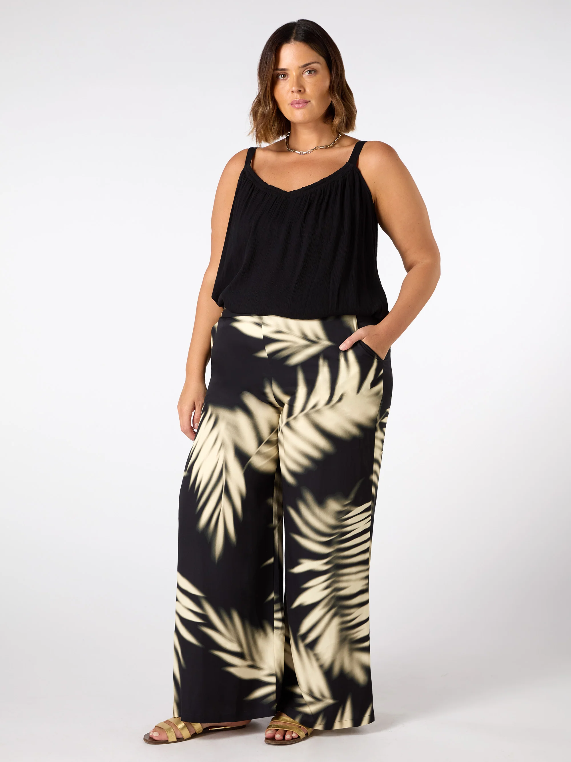 Leaf Print Wide Leg Pull On Trouser - Image 3