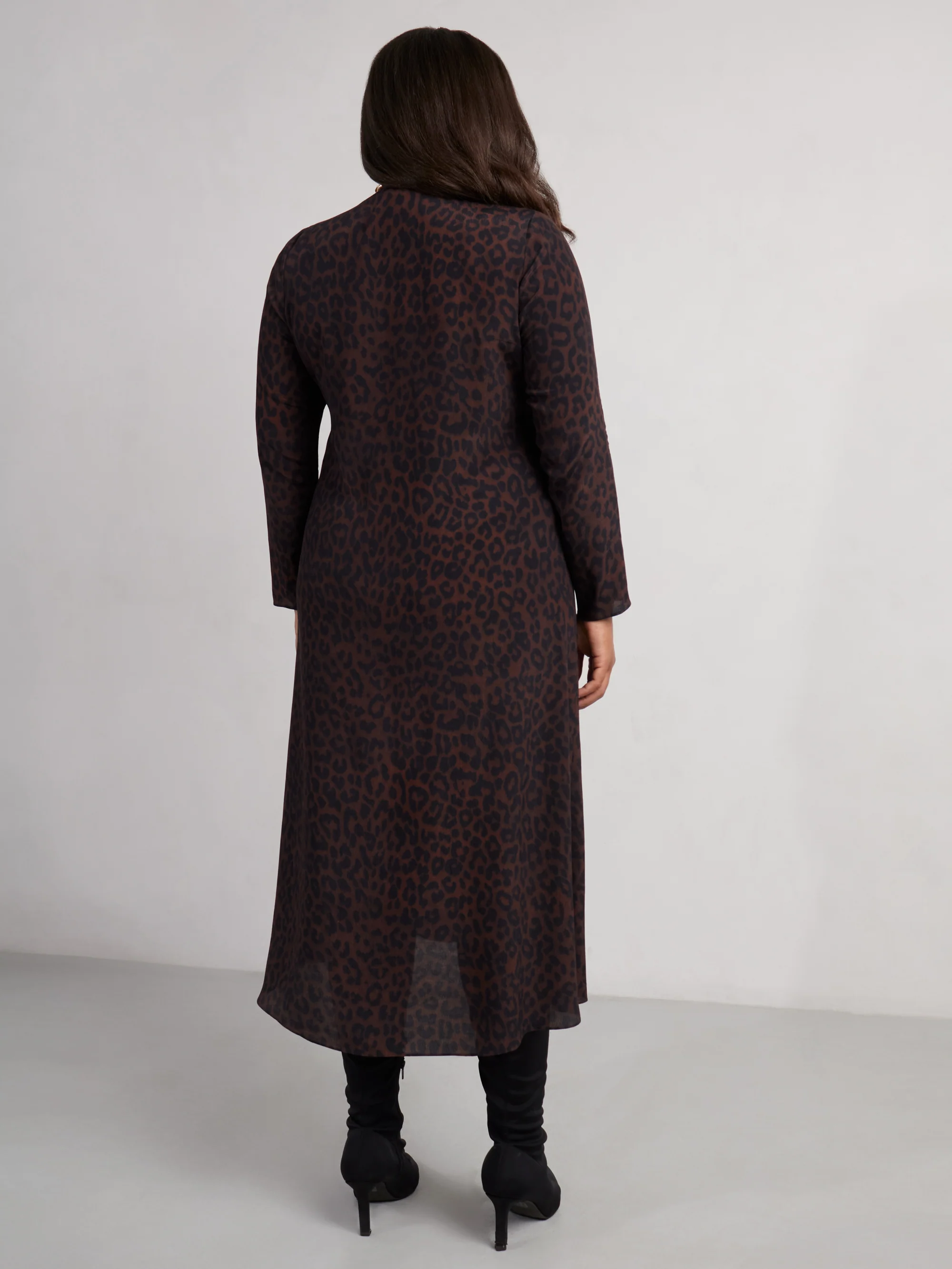 Chocolate Leopard Print V-Neck Long Sleeve Midaxi Dress - Image 4