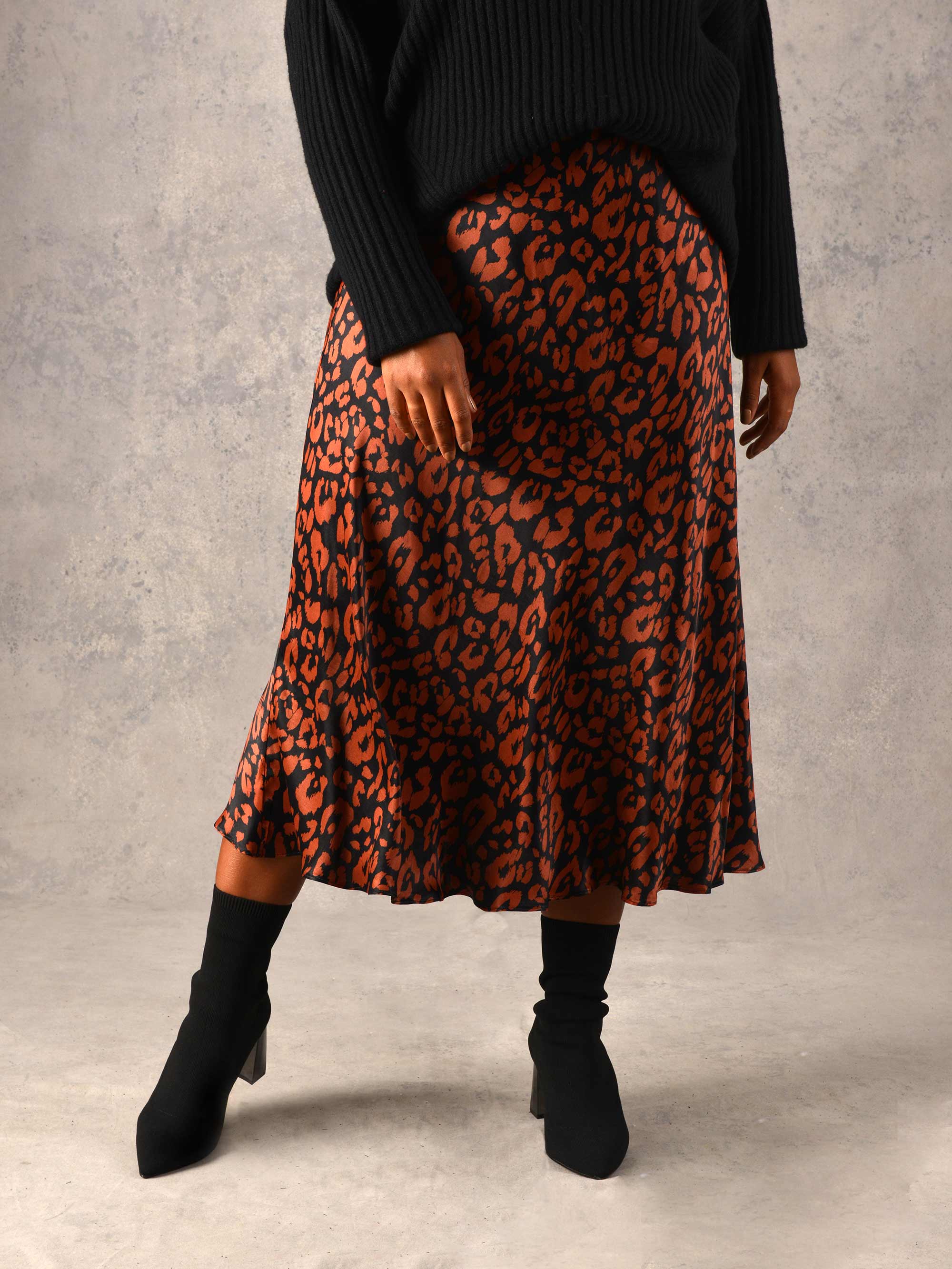 Leopard Print Viscose Bias Cut Skirt - Image 6