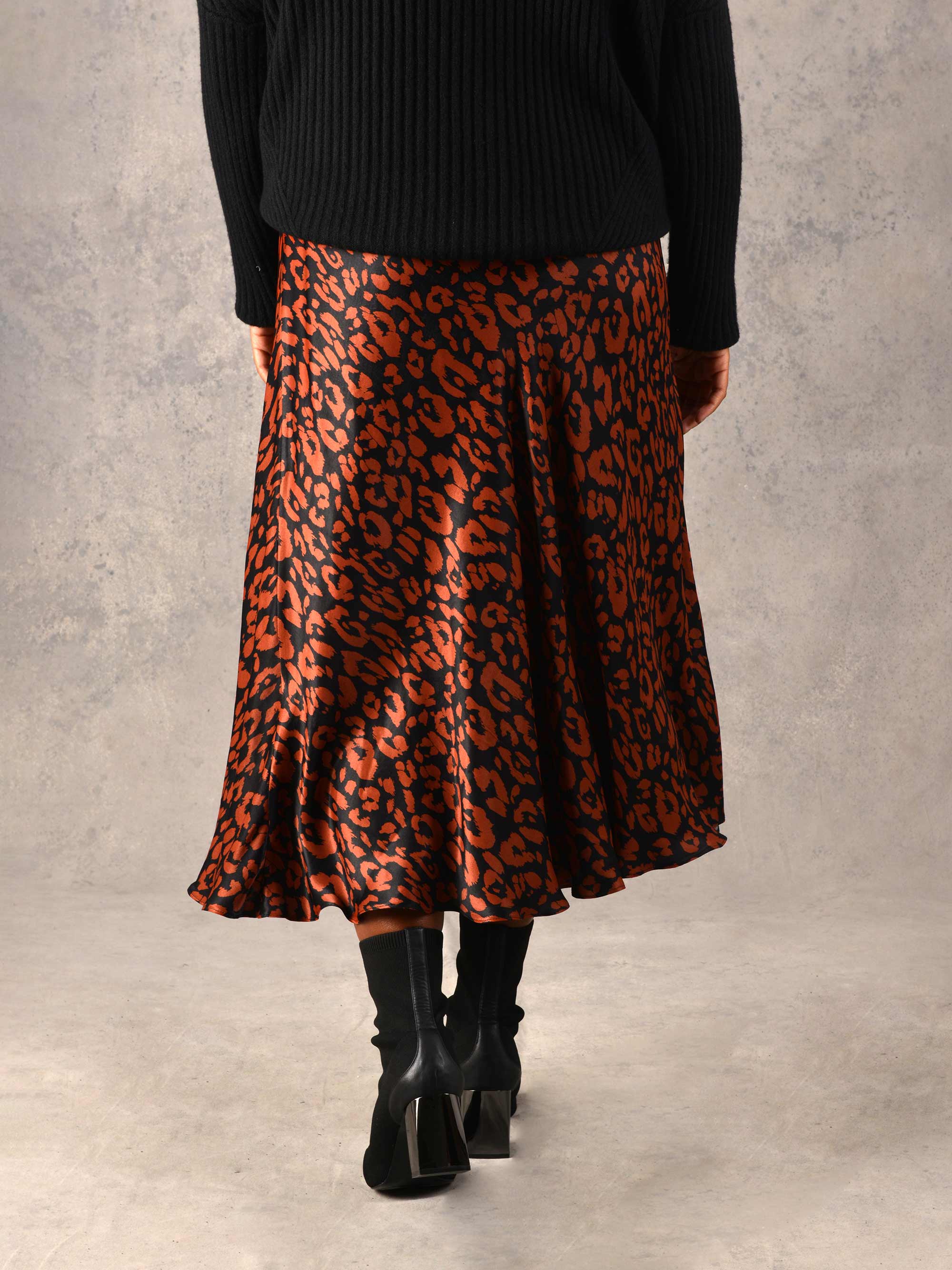 Leopard Print Viscose Bias Cut Skirt - Image 7