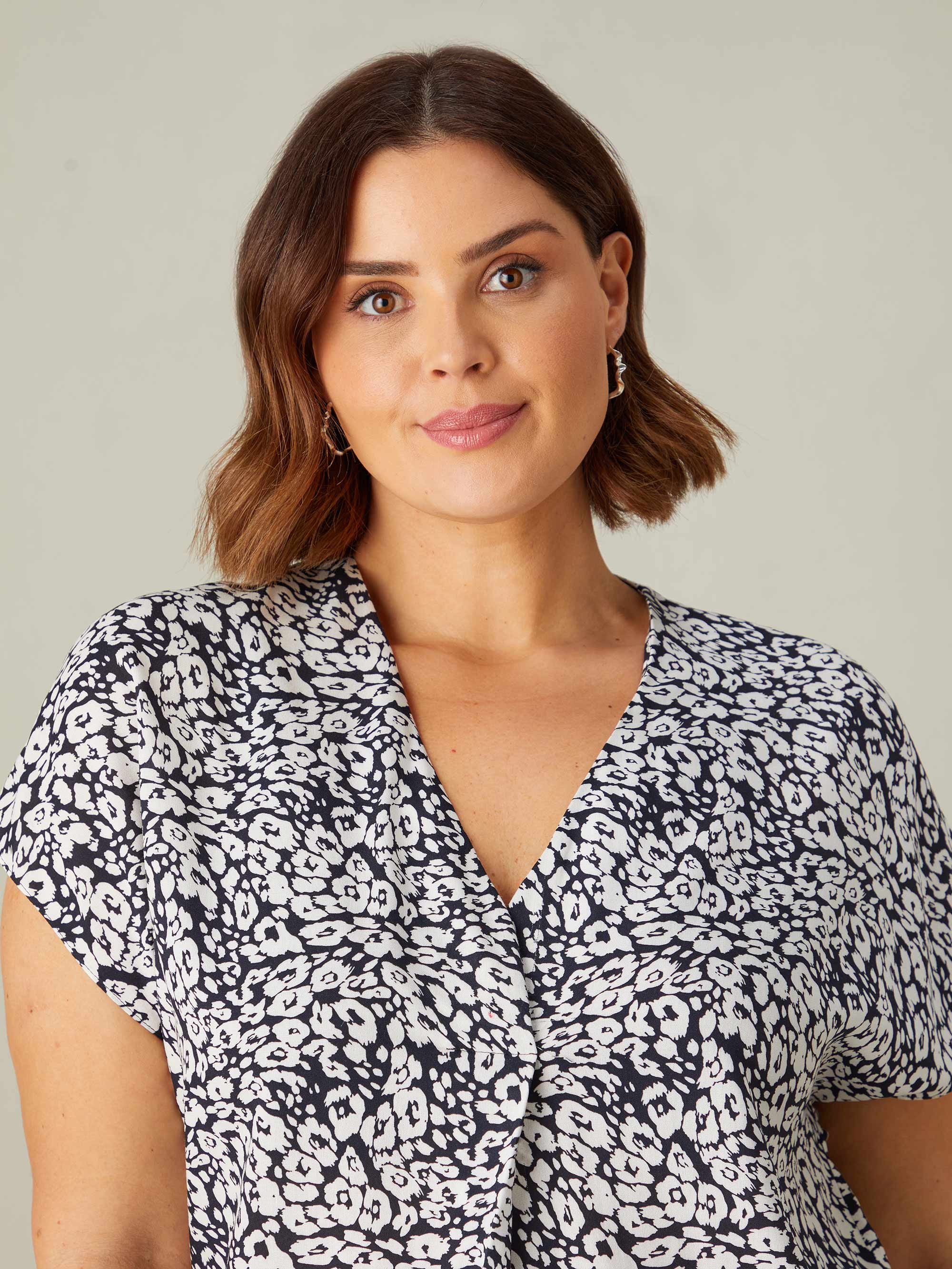 Mono Animal Pleat Front Top - Image 4