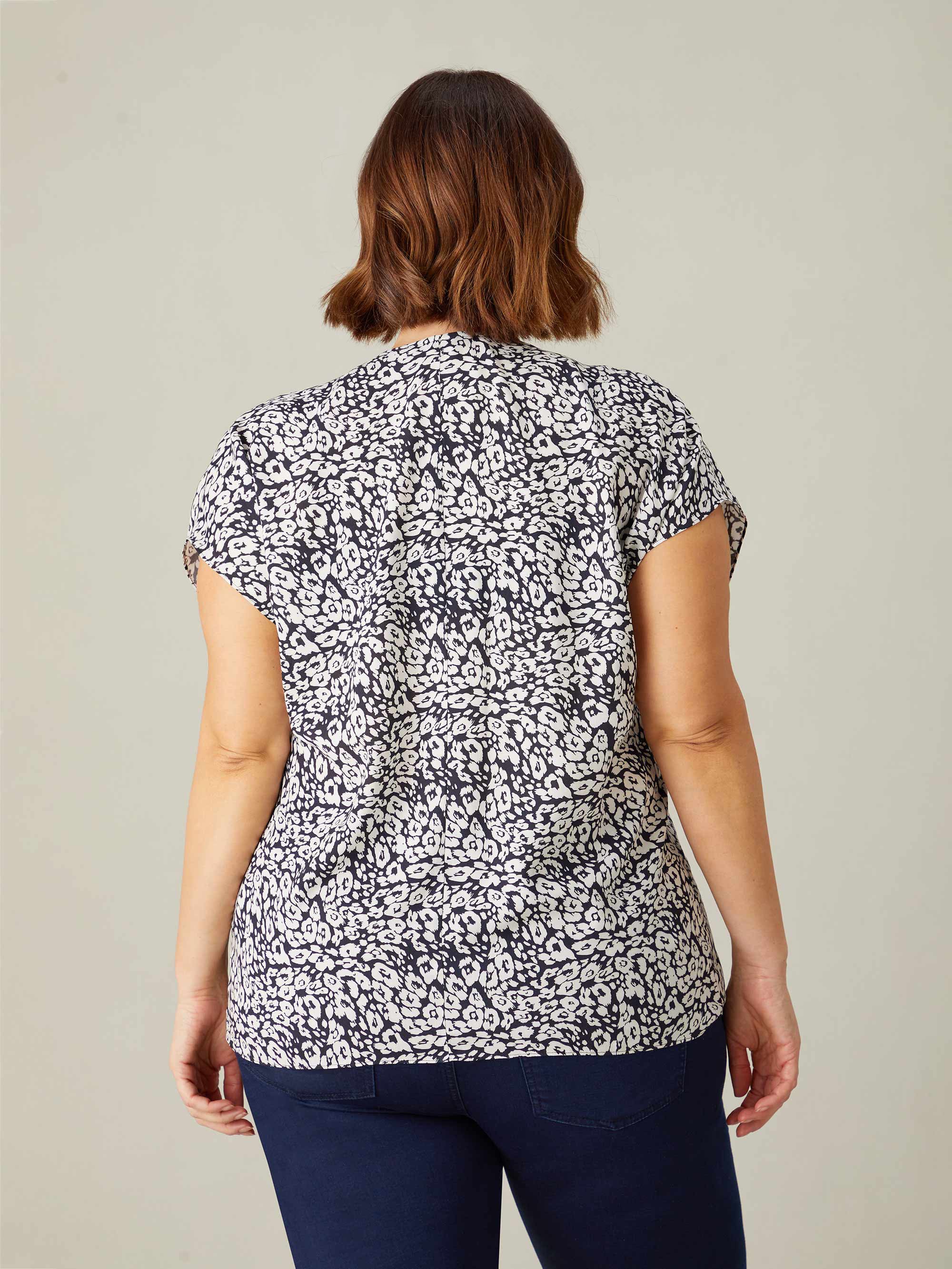 Mono Animal Pleat Front Top - Image 5