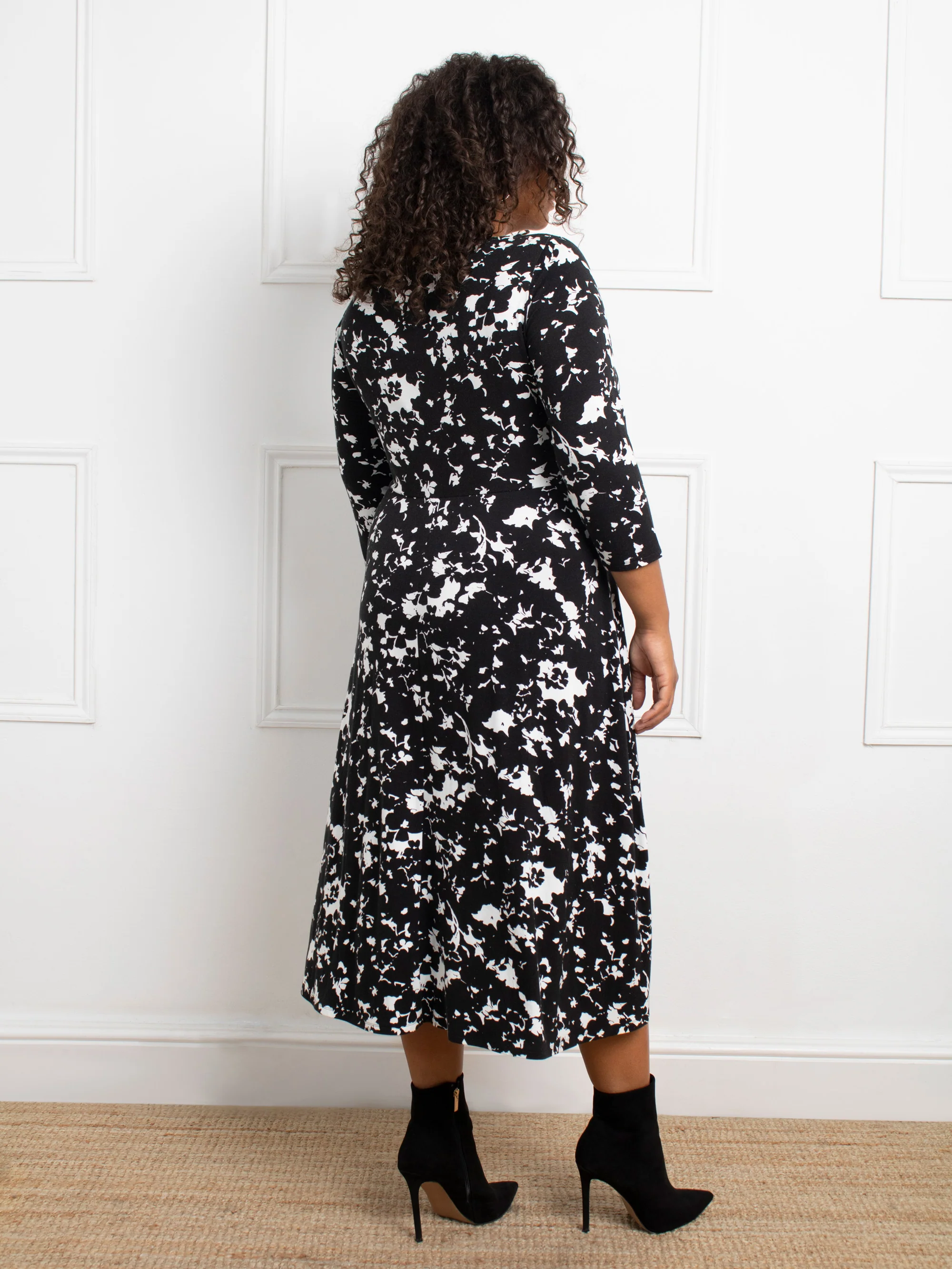 Mono Floral Jersey Midi Dress - Image 4