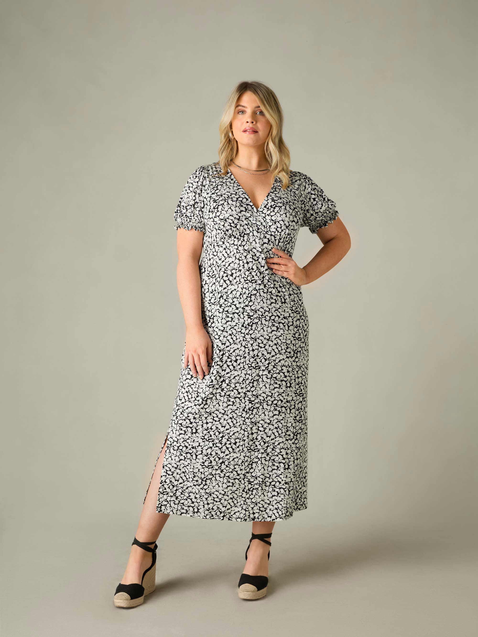 Mono Floral Jersey Shirred Cuff Maxi Dress - Image 3