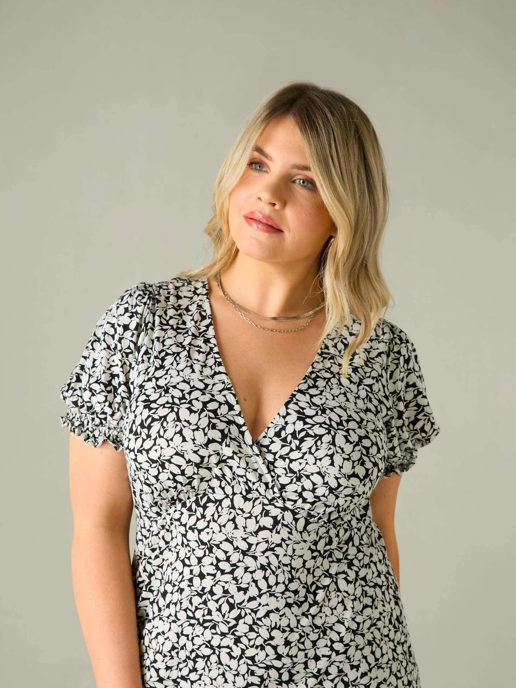 Mono Floral Jersey Shirred Cuff Maxi Dress - Image 5
