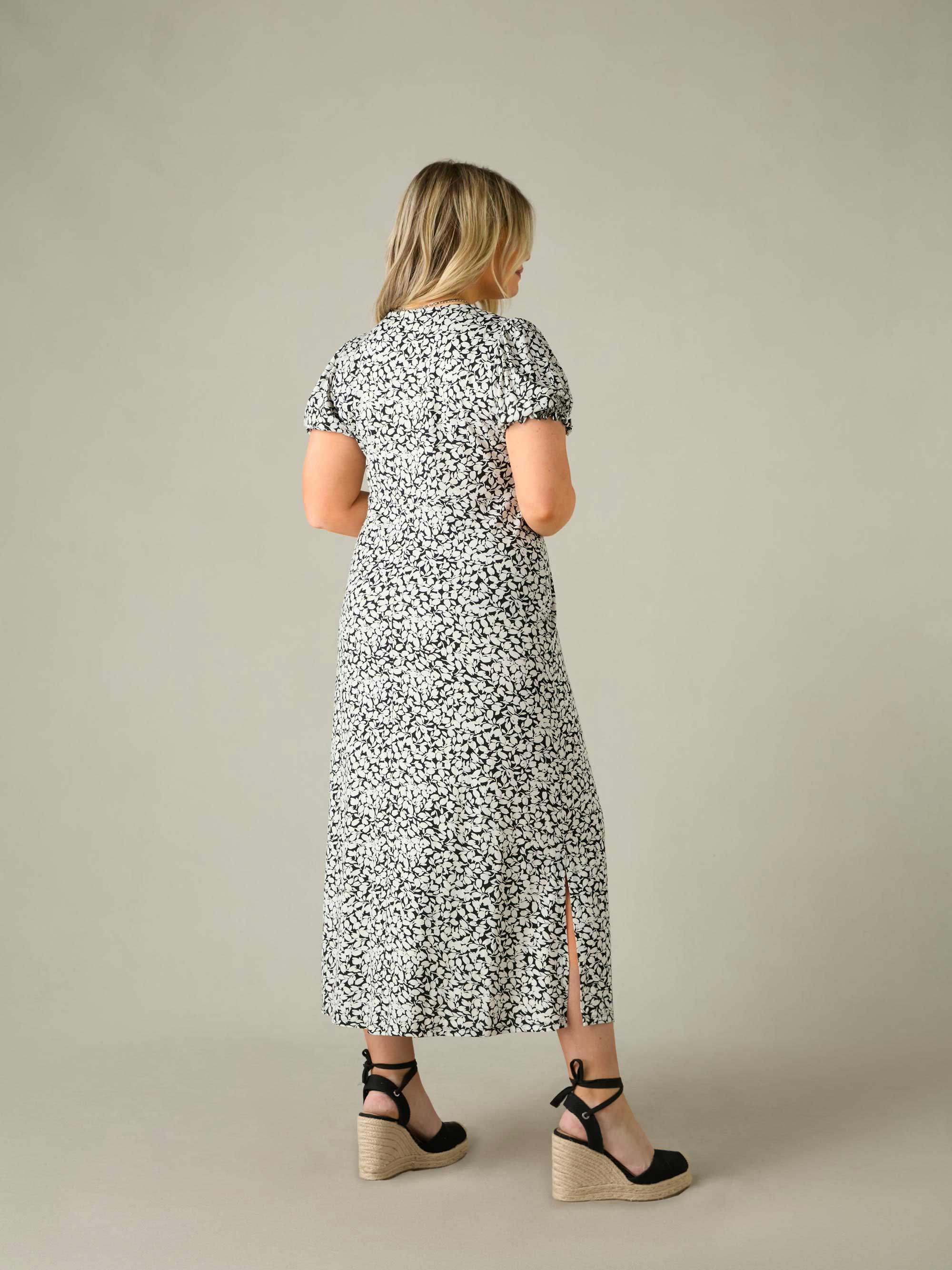 Mono Floral Jersey Shirred Cuff Maxi Dress - Image 6