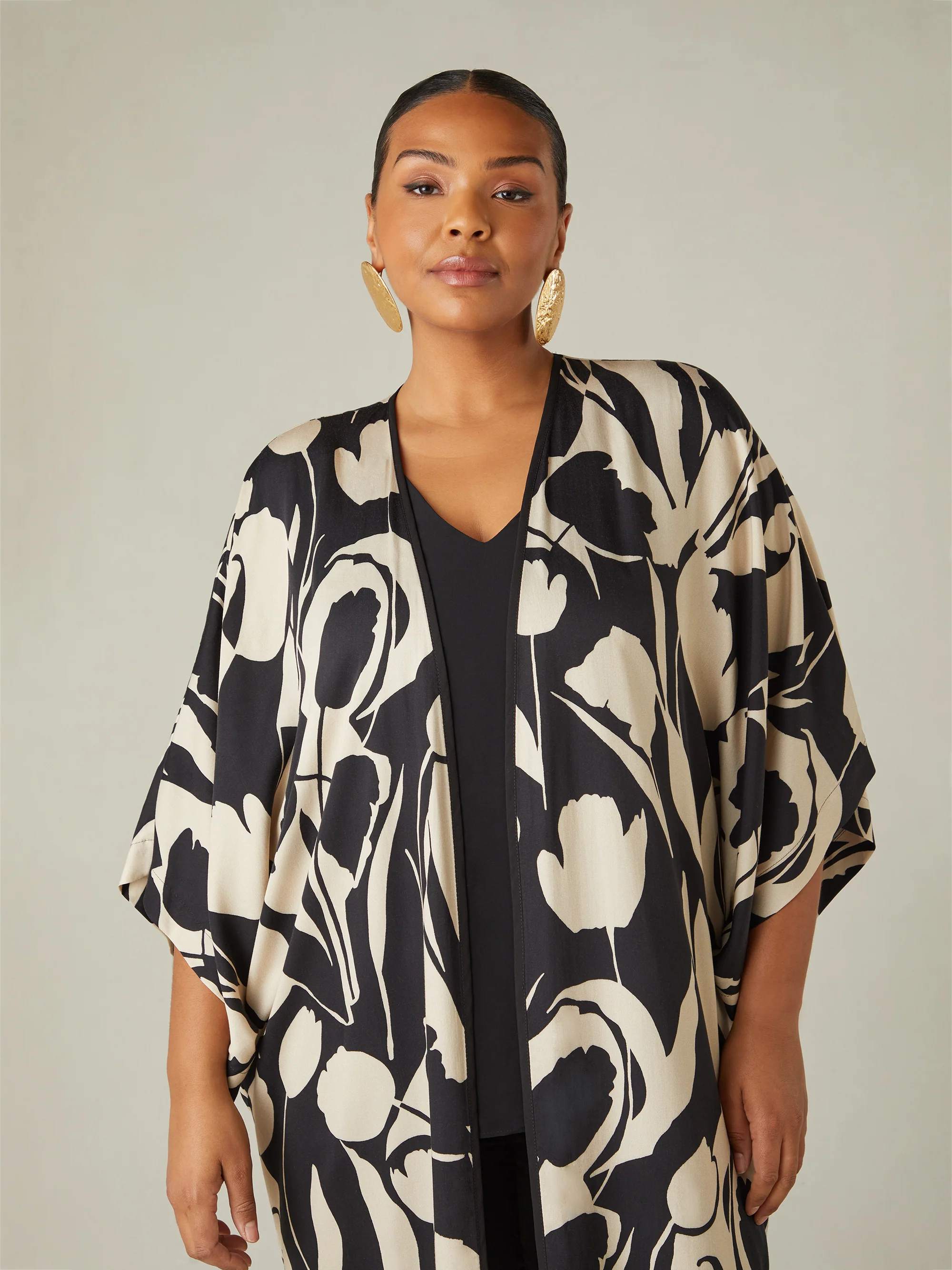 Mono Floral Print Kimono - Image 4