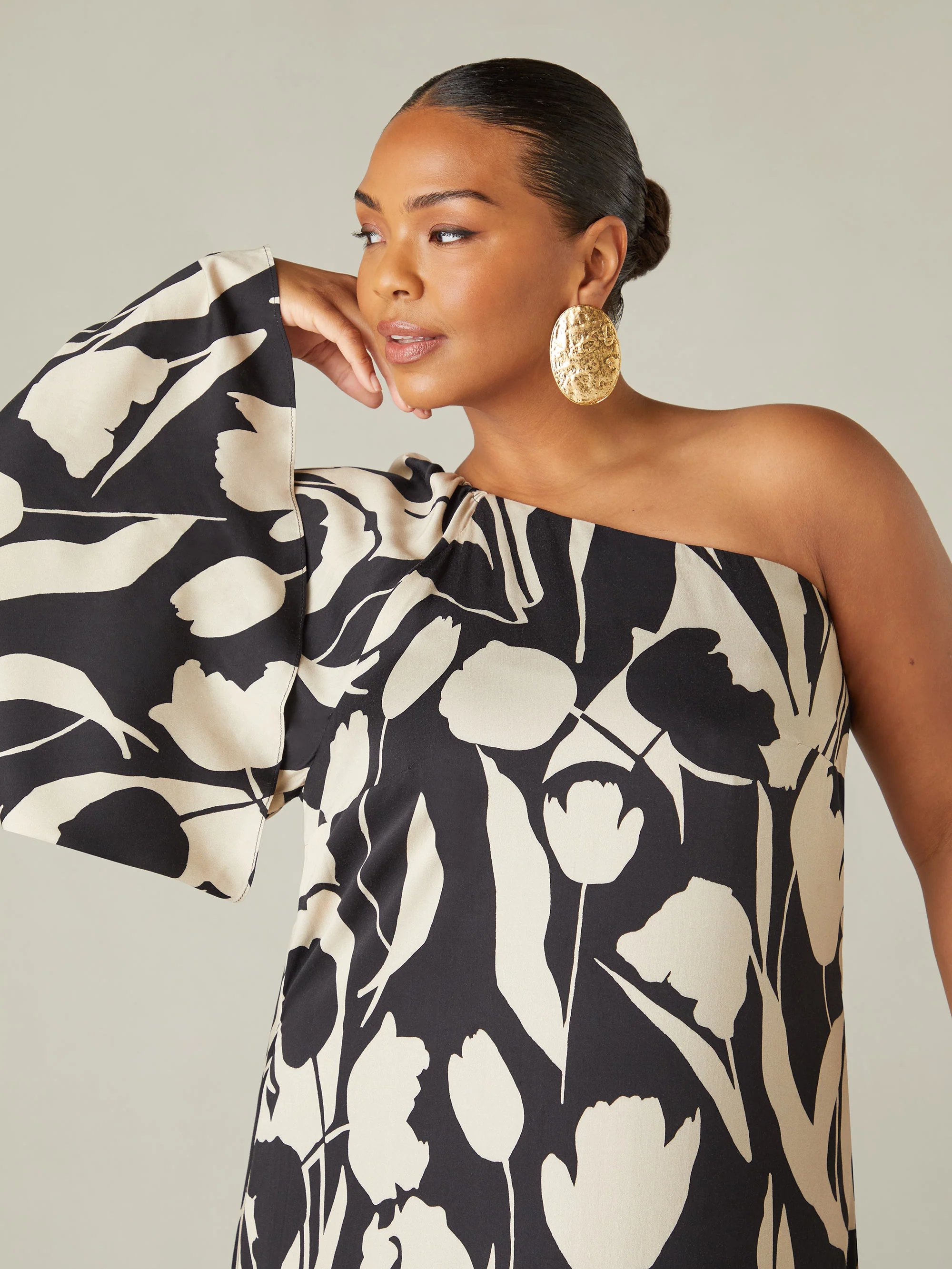 Mono Floral Print One Shoulder Maxi Dress - Image 5