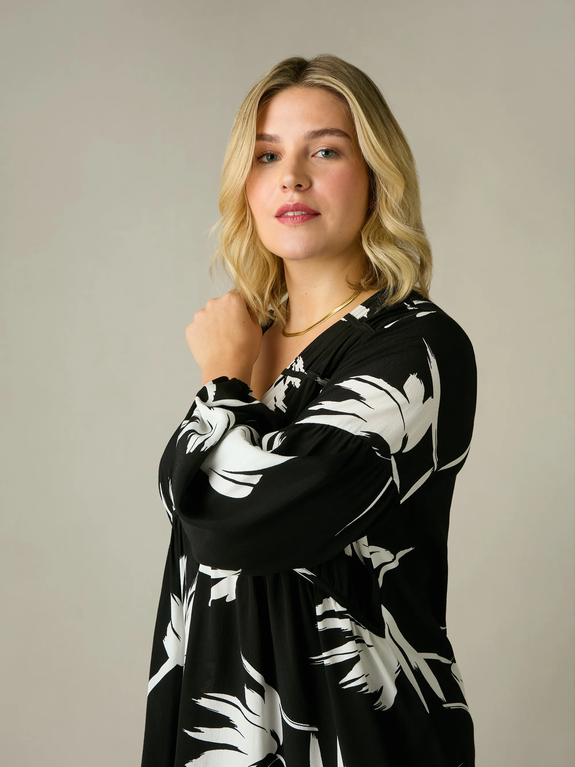 Mono Floral Print Ruched Front Blouse - Image 2