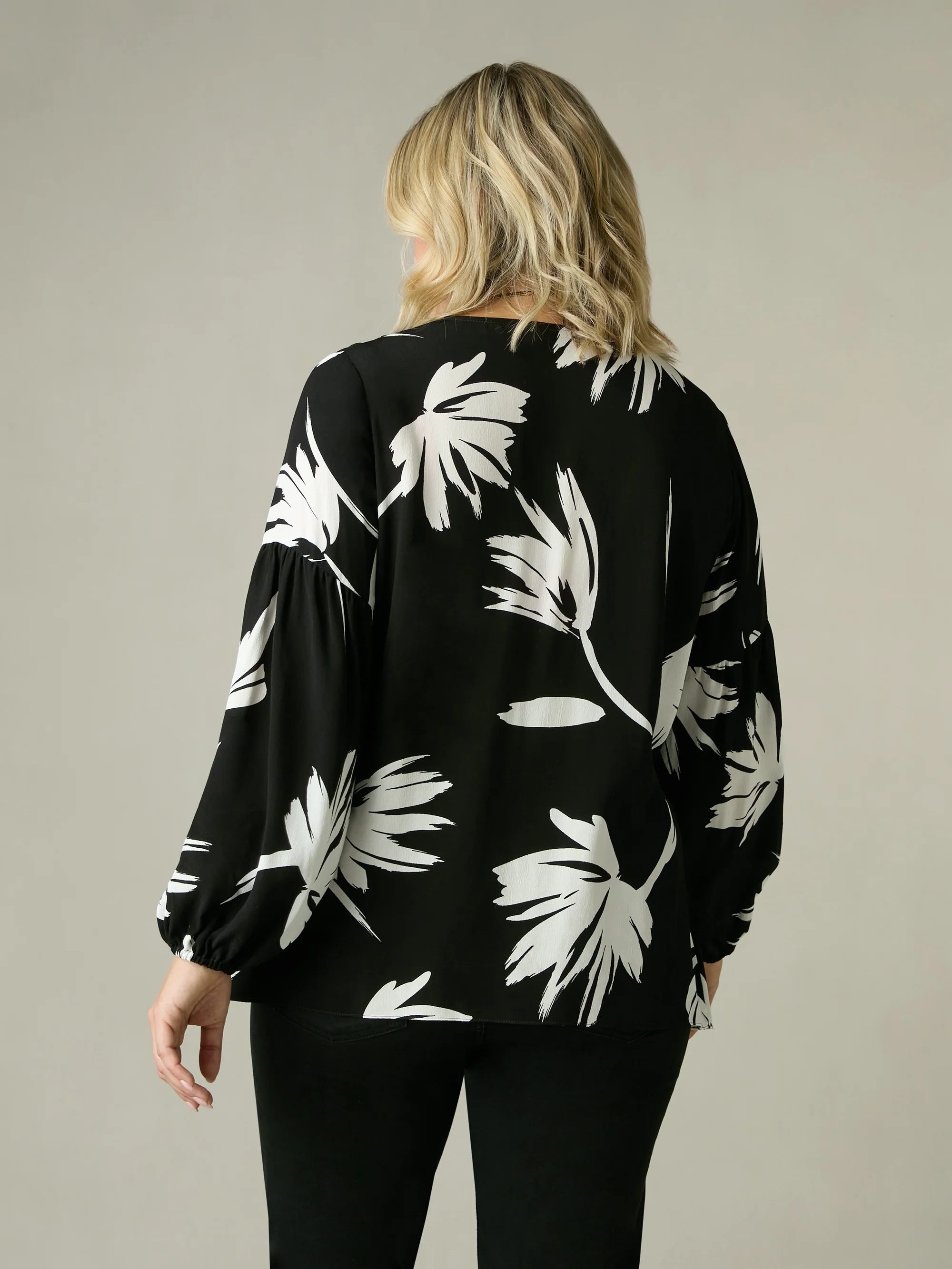 Mono Floral Print Ruched Front Blouse - Image 4