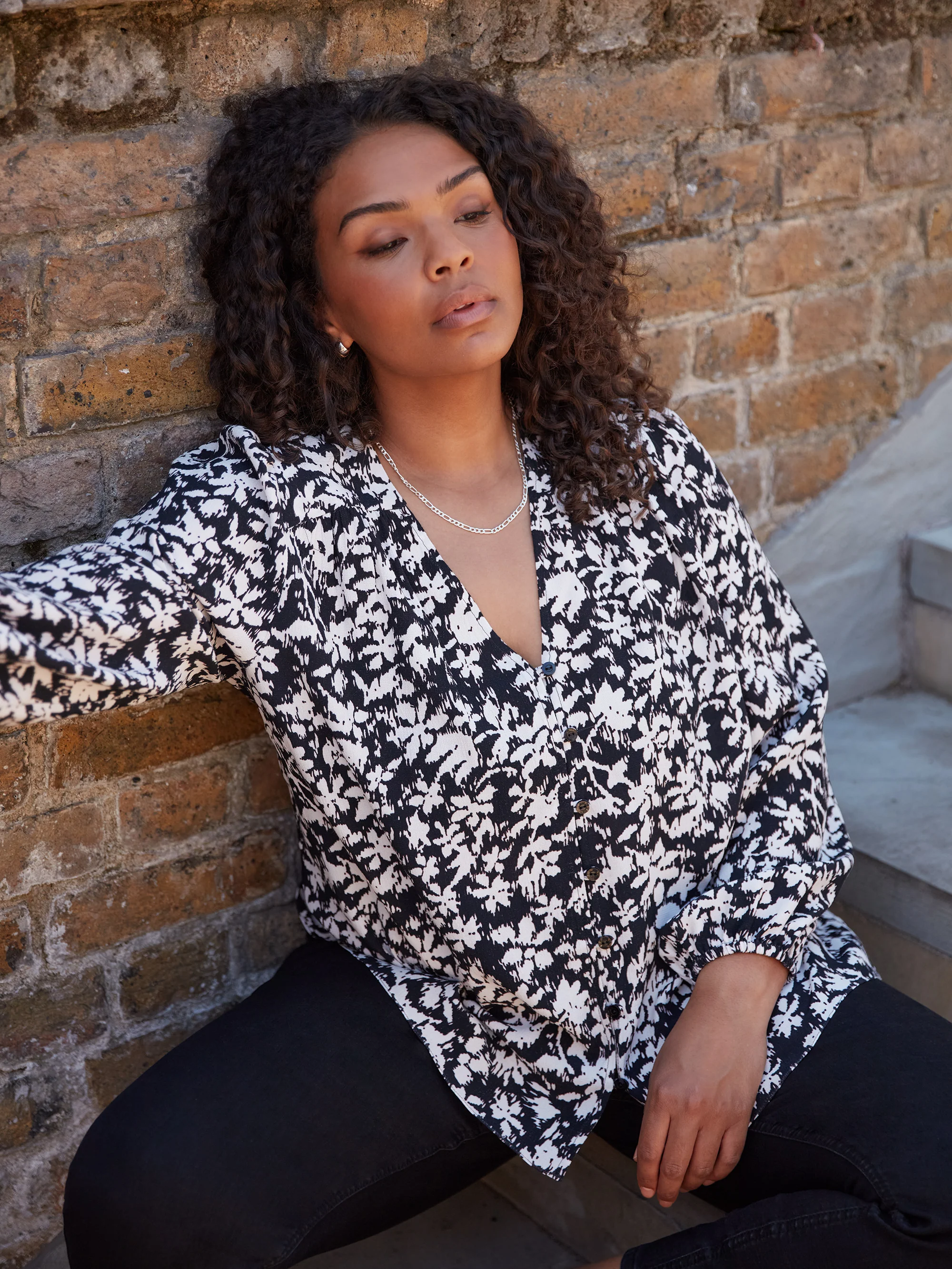 Mono Floral V-Neck Button Blouse - Image 2