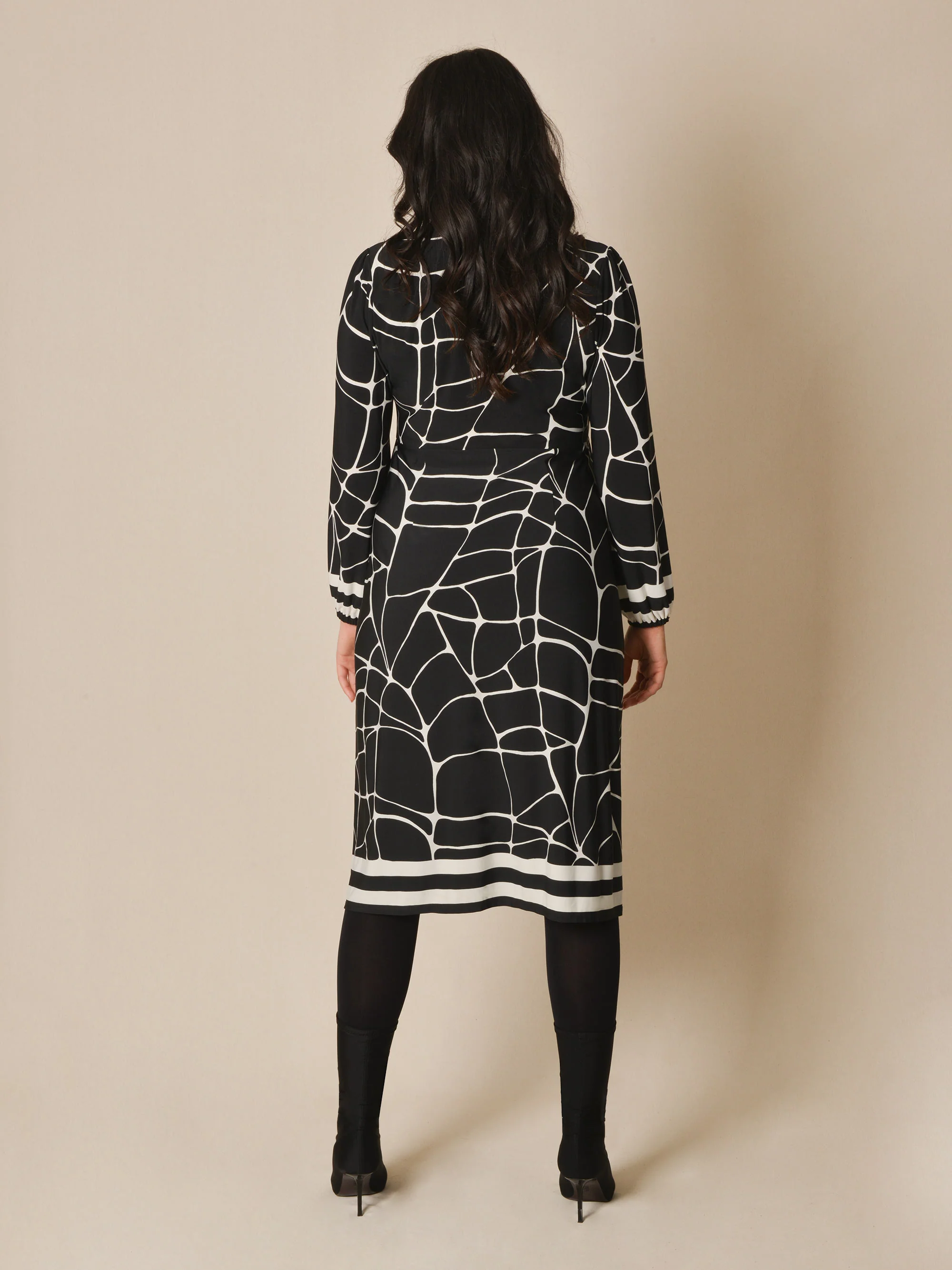 Mono Giraffe Print Ruched Jersey Midi Dress - Image 3