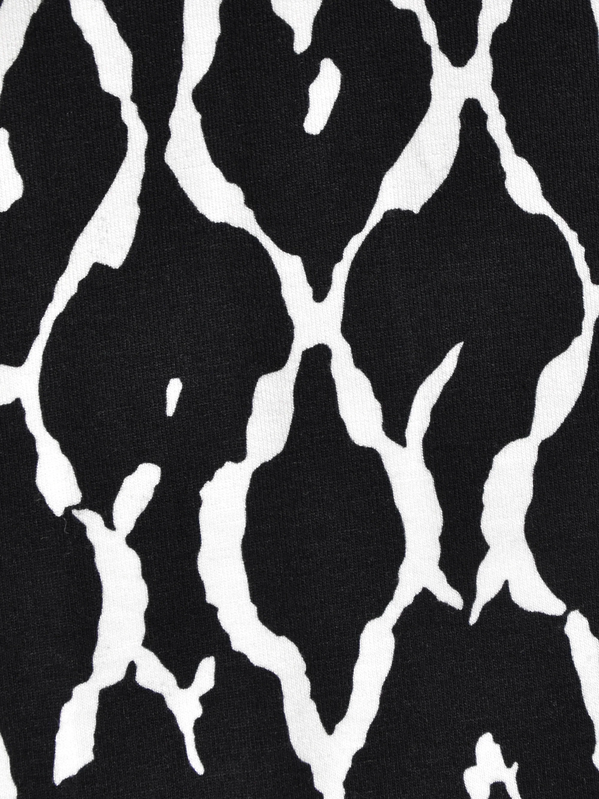Mono Ikat Print Jersey Notch Front Top - Image 7