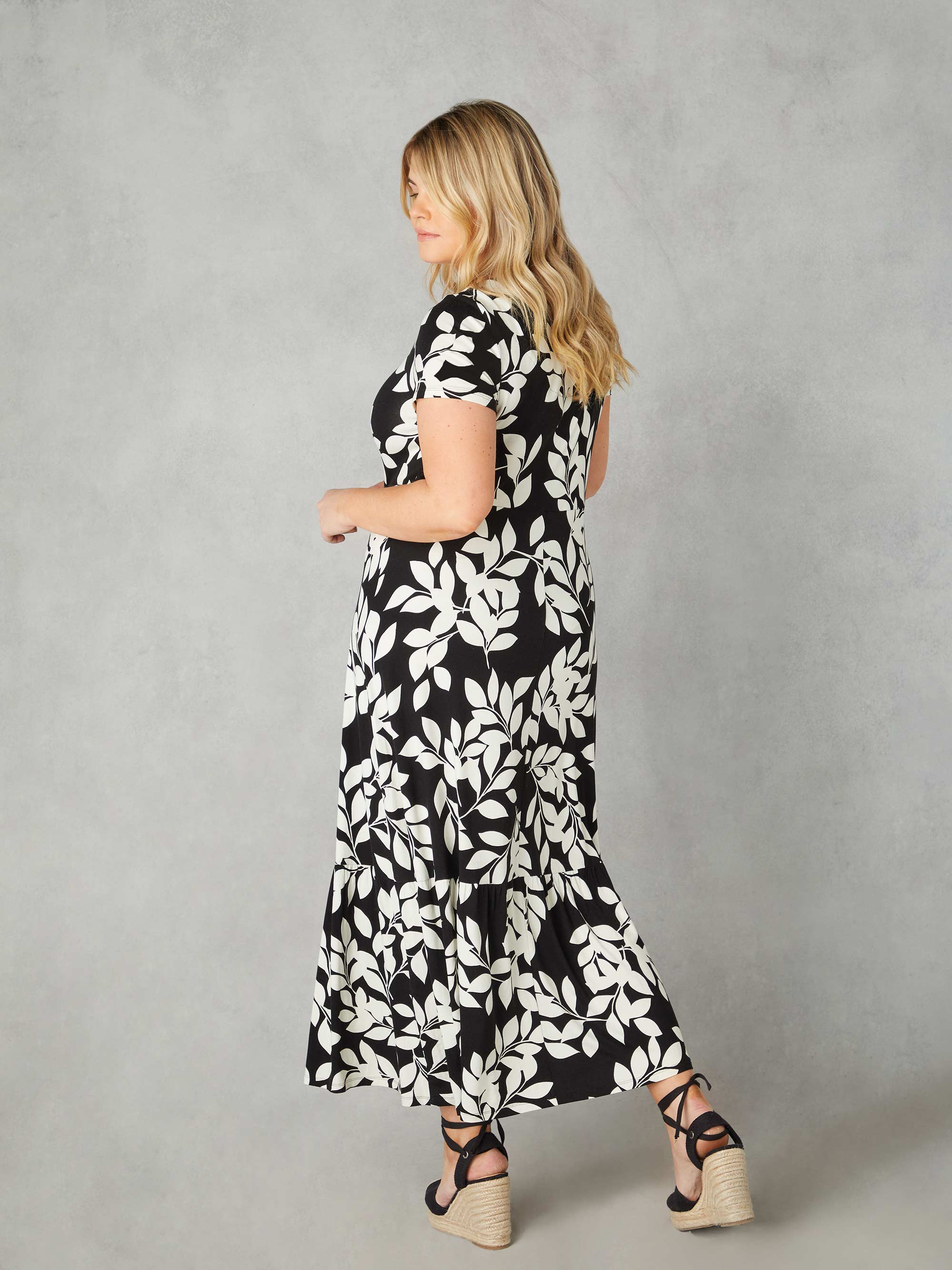 Mono Leaf Print Jersey Keyhole Maxi Dress - Image 6