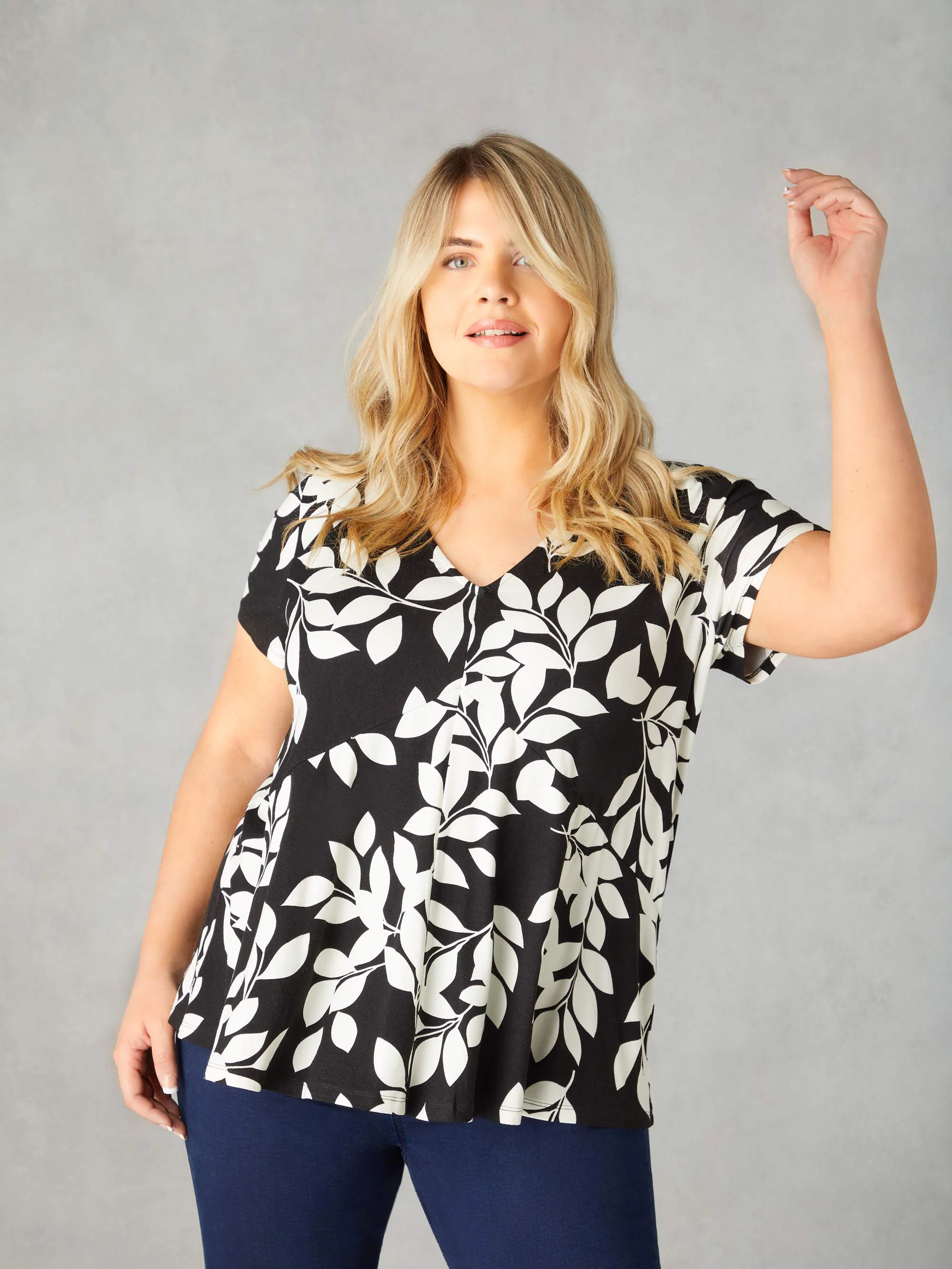 Mono Leaf Print Jersey Relaxed Top - Image 4