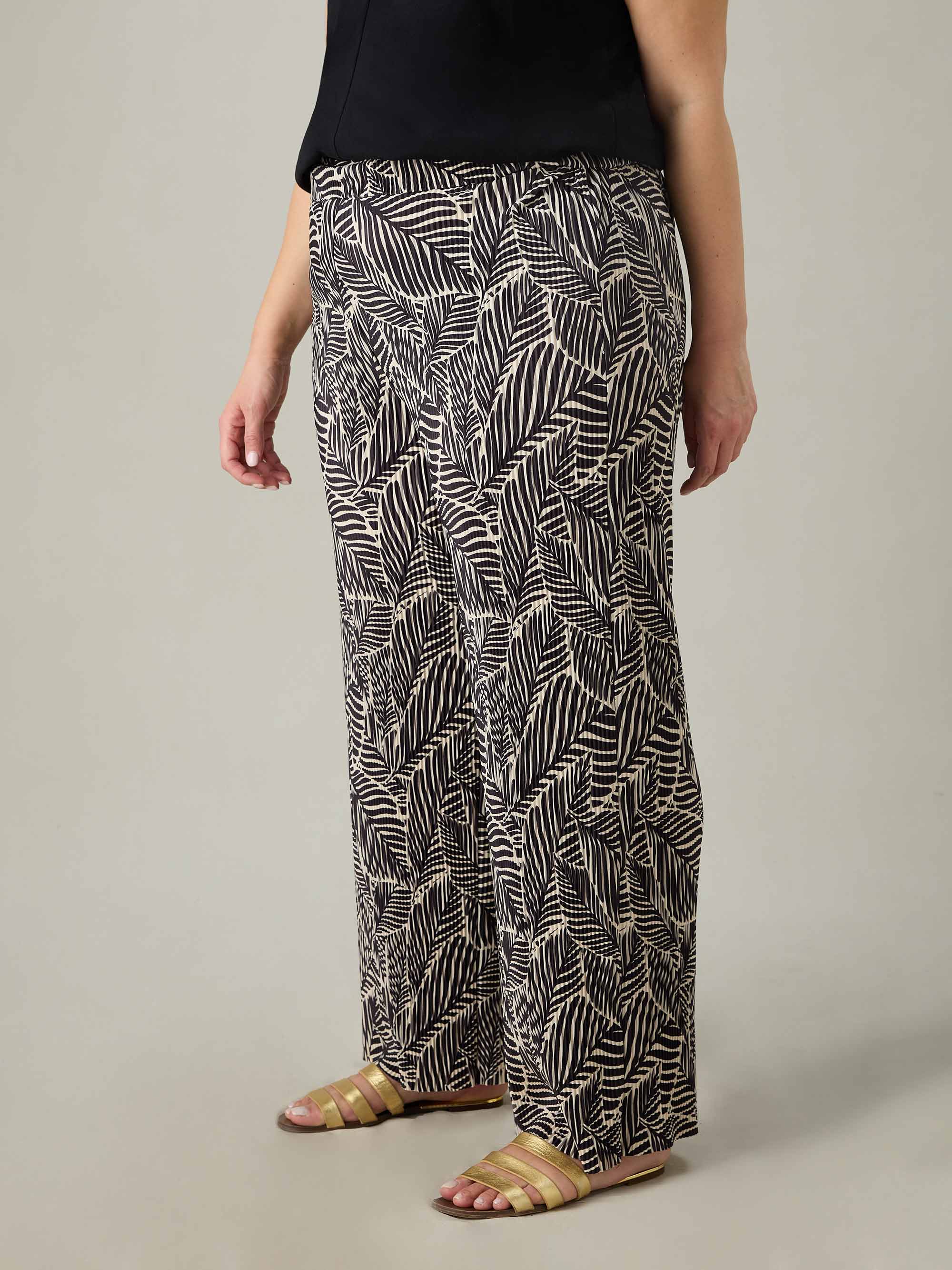 Mono Leaf Print Plisse Trousers - Image 3