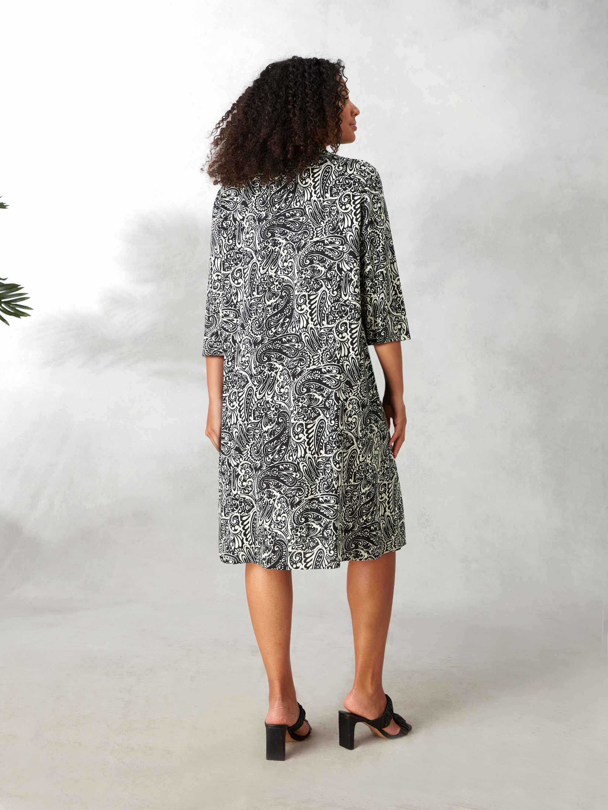 Mono Paisley 3/4 Length Sleeve Swing Shirt Dress - Image 4