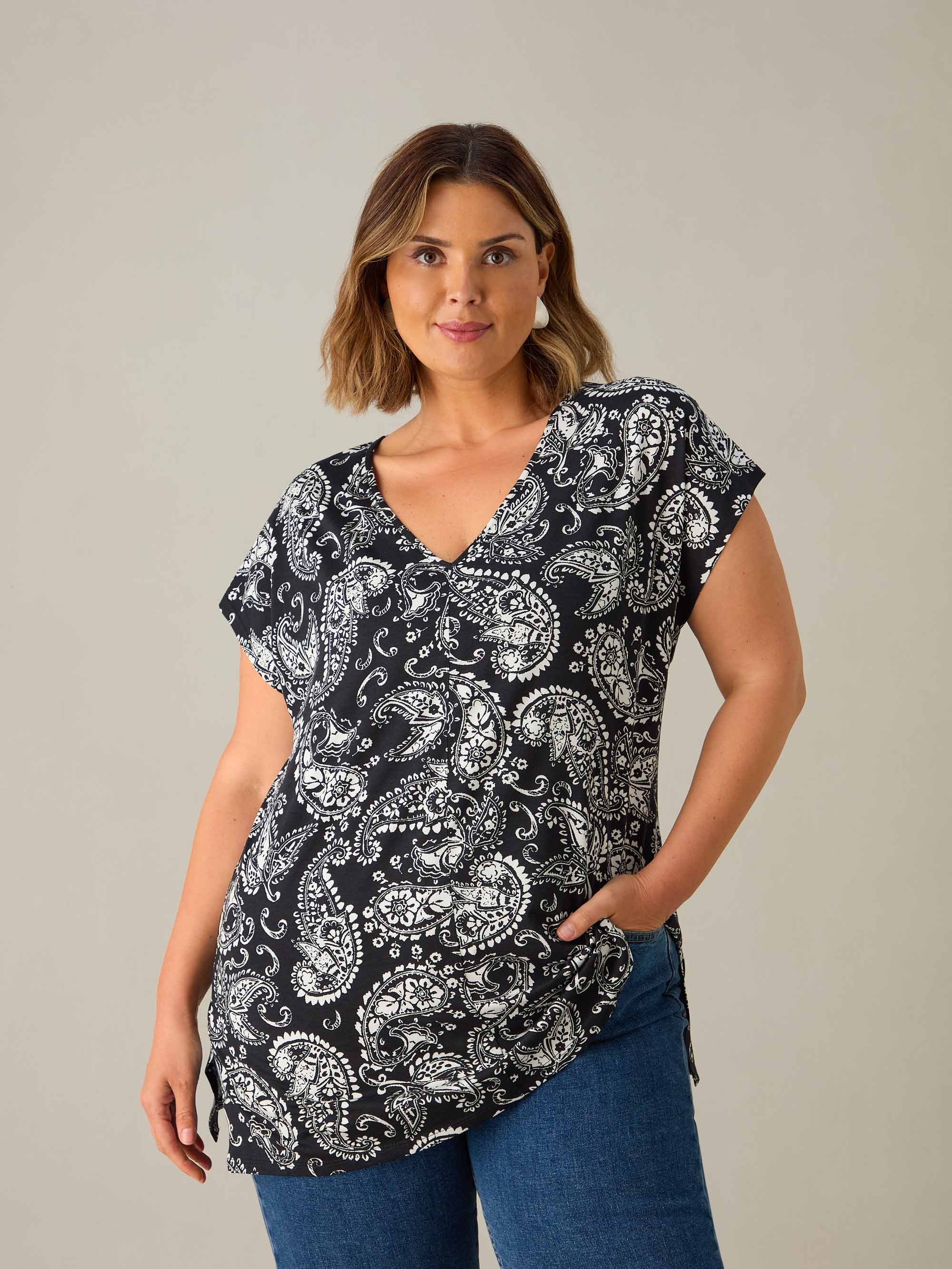 Petite Mono Paisley Tunic - Image 4