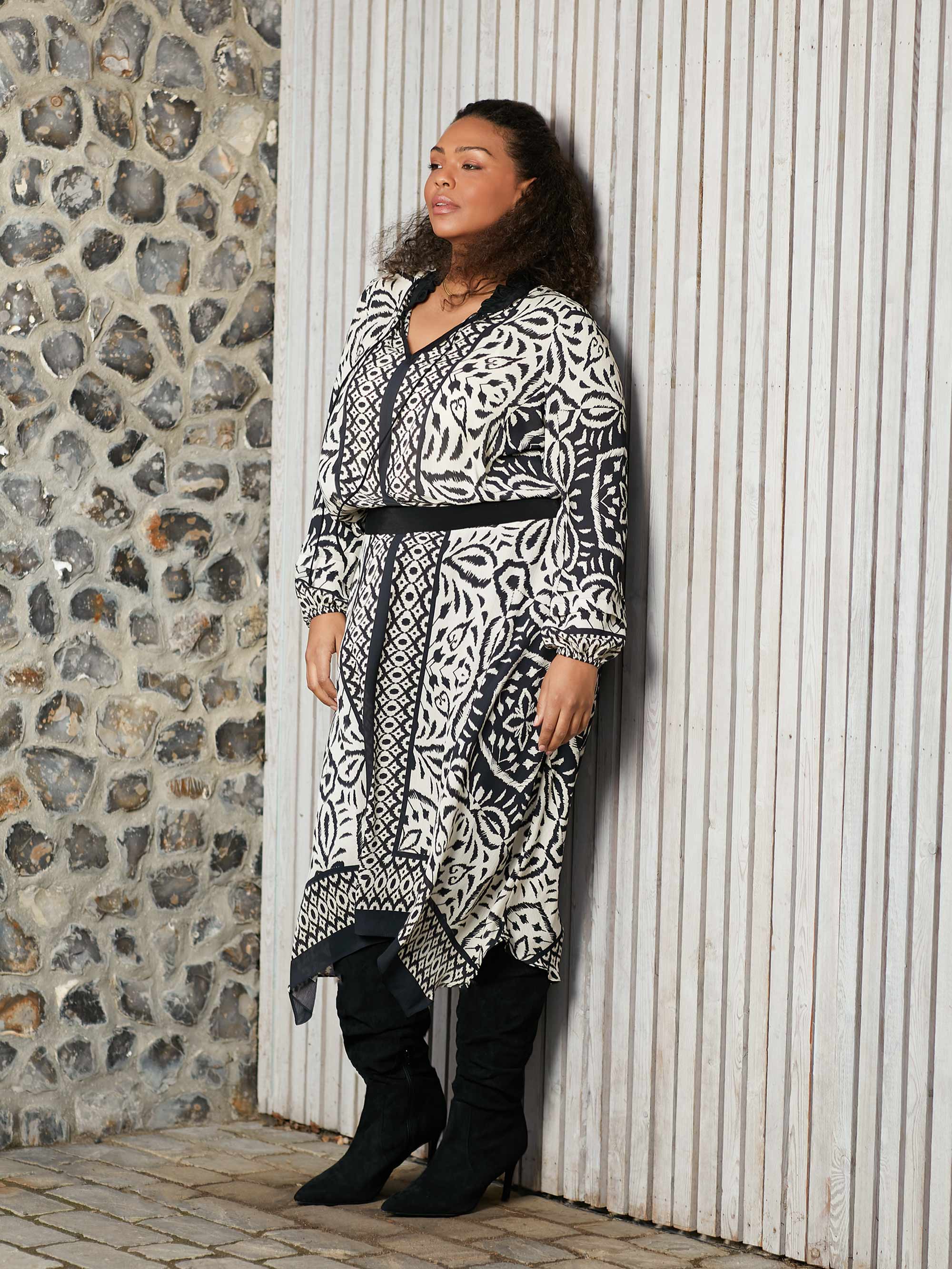 Mono Placement Print Hanky Hem Skirt - Image 4