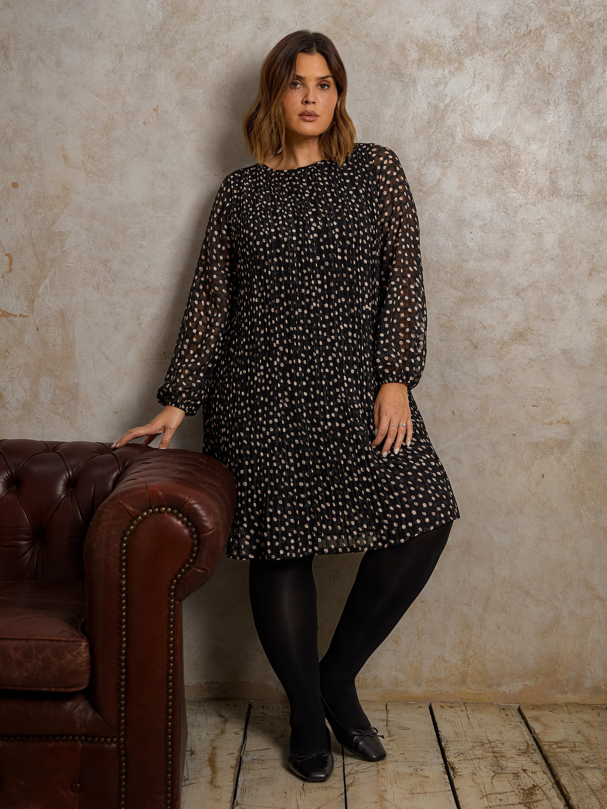 Mono Polka Dot Pleat Dress - Image 5
