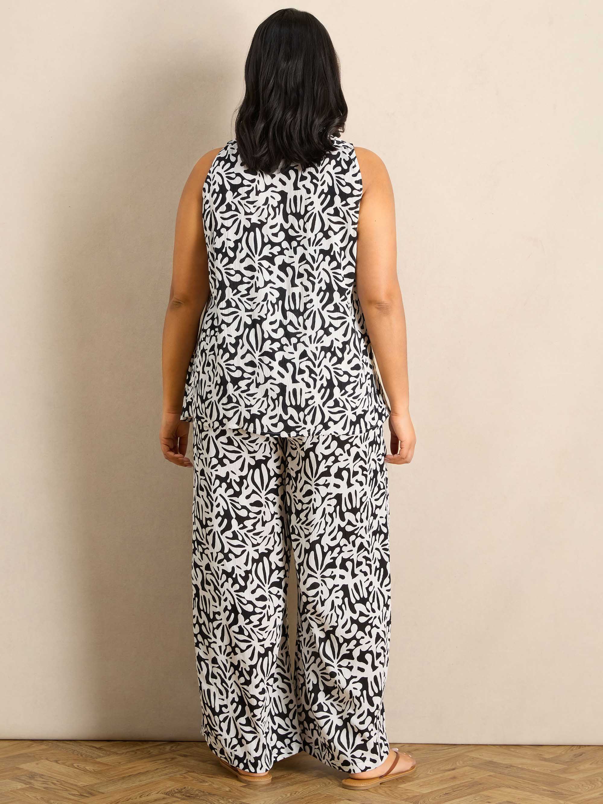 Mono Print Crinkle Drawstring Trouser - Image 3