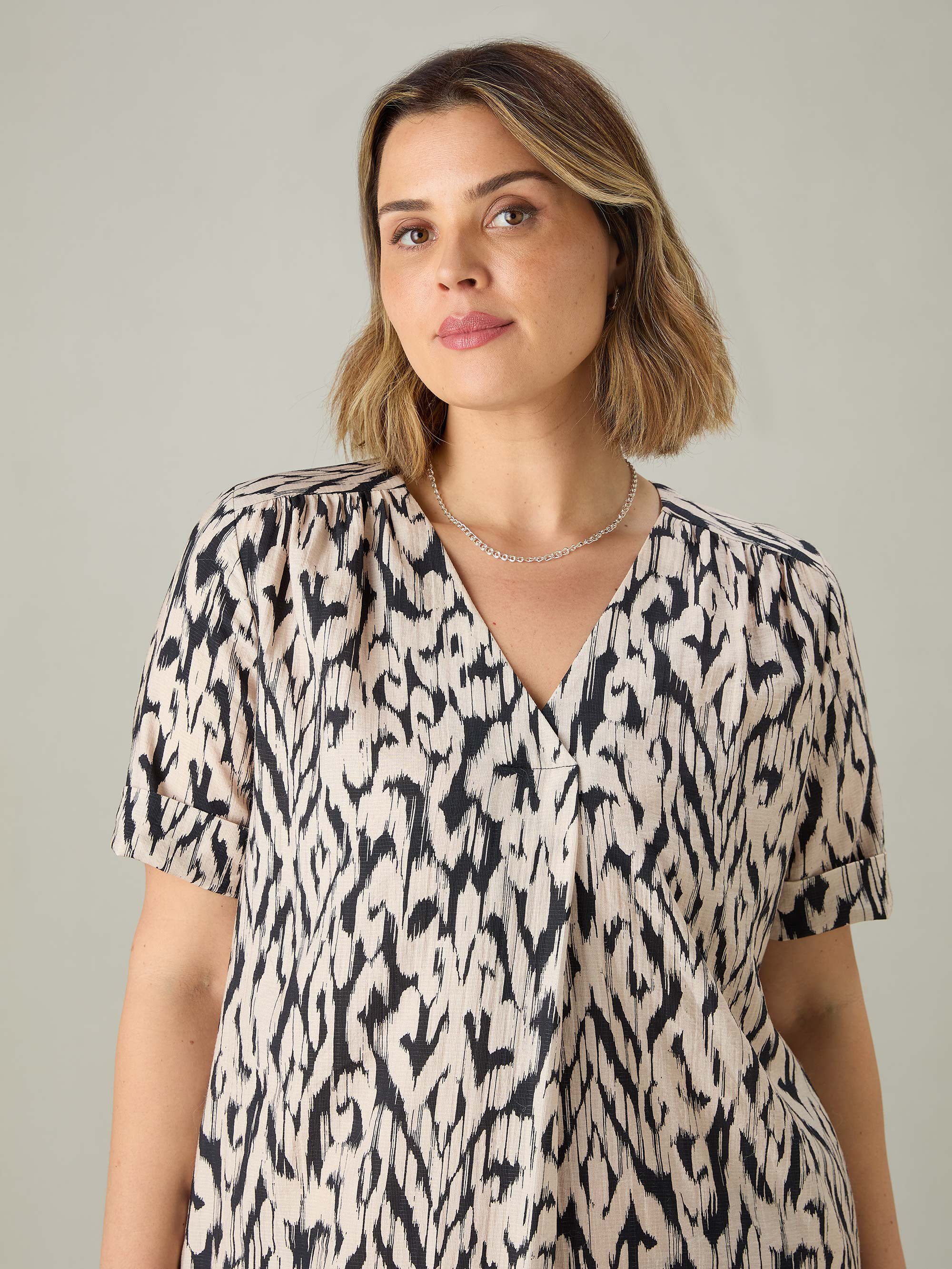 Mono Print Pleat Front Dress - Image 4