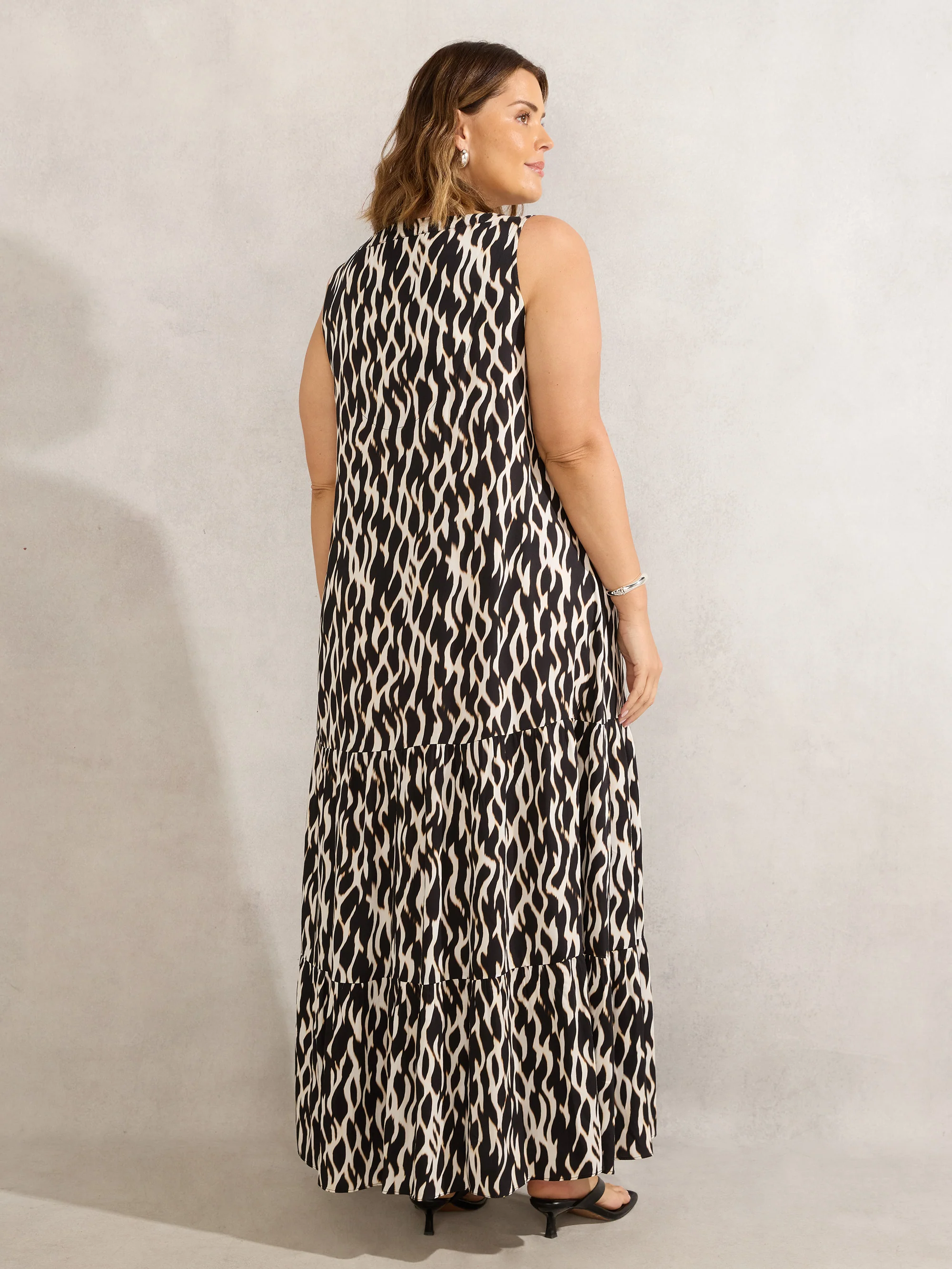 Mono Print V Neck Maxi Dress - Image 5