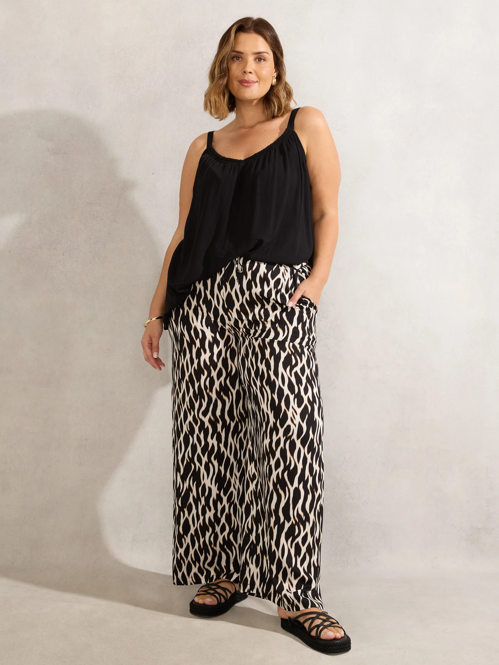 Mono Print Wide Leg Trouser - Image 4