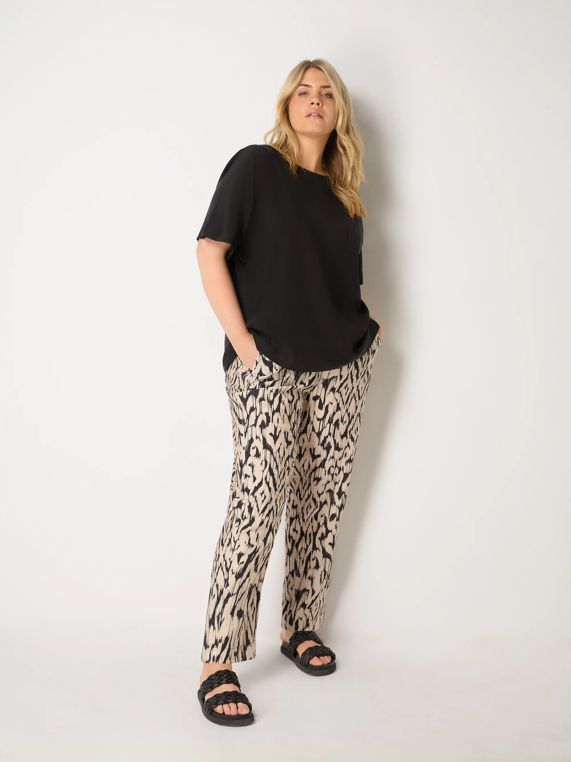 Mono Printed Tapered Trouser - Image 3