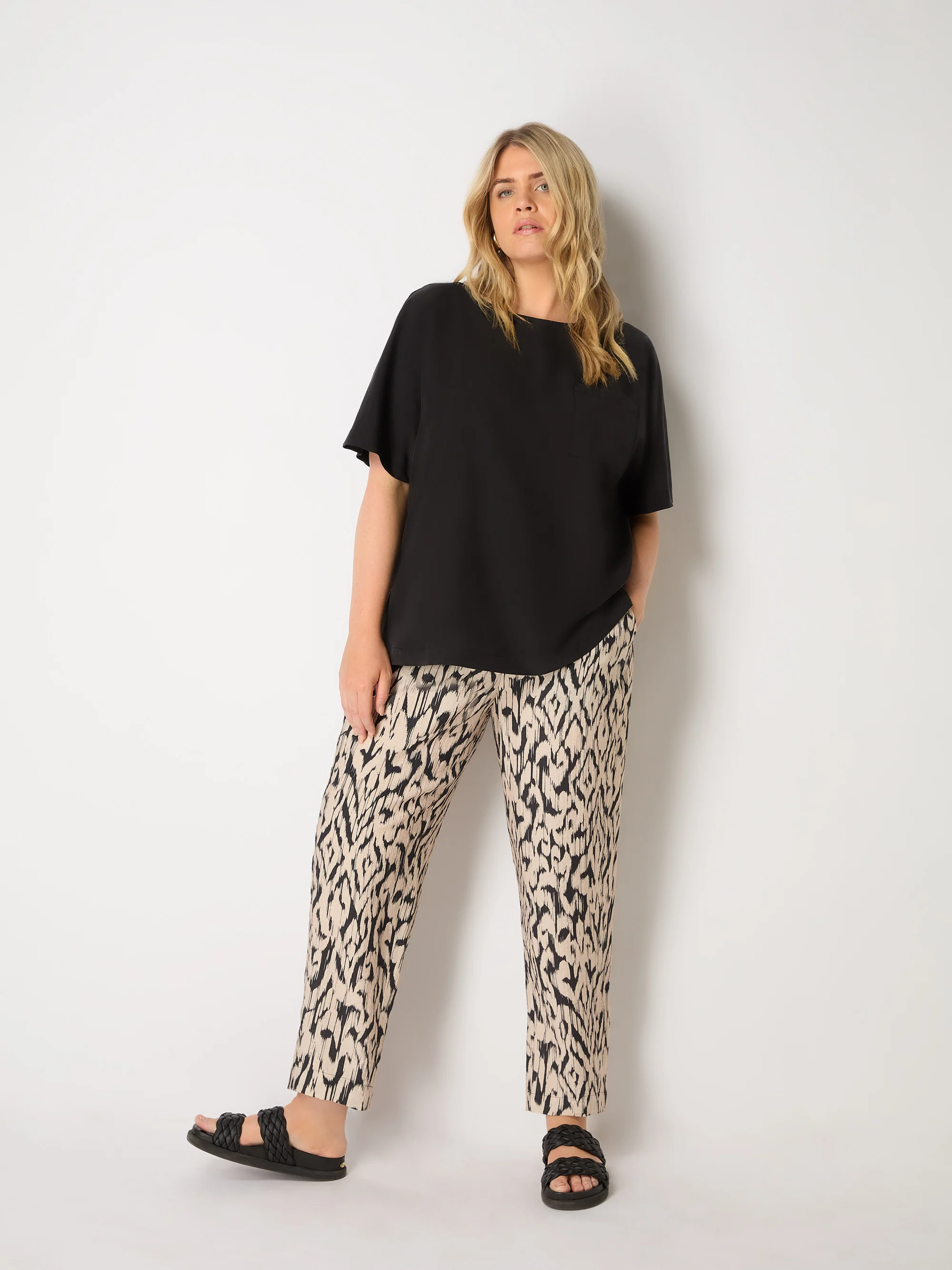Mono Printed Tapered Trouser - Image 4