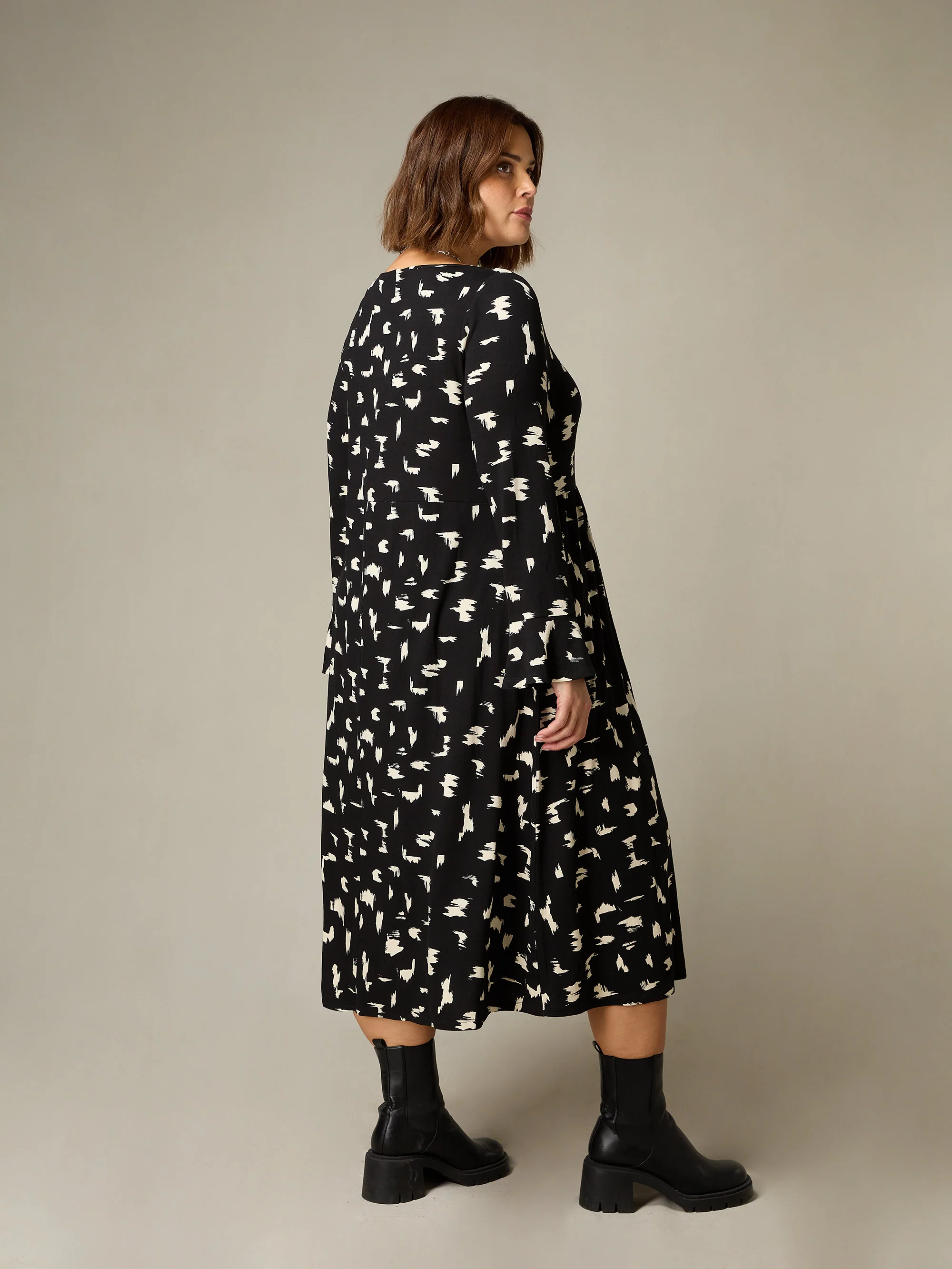 Mono Smudge Print Jersey Midi Dress - Image 6