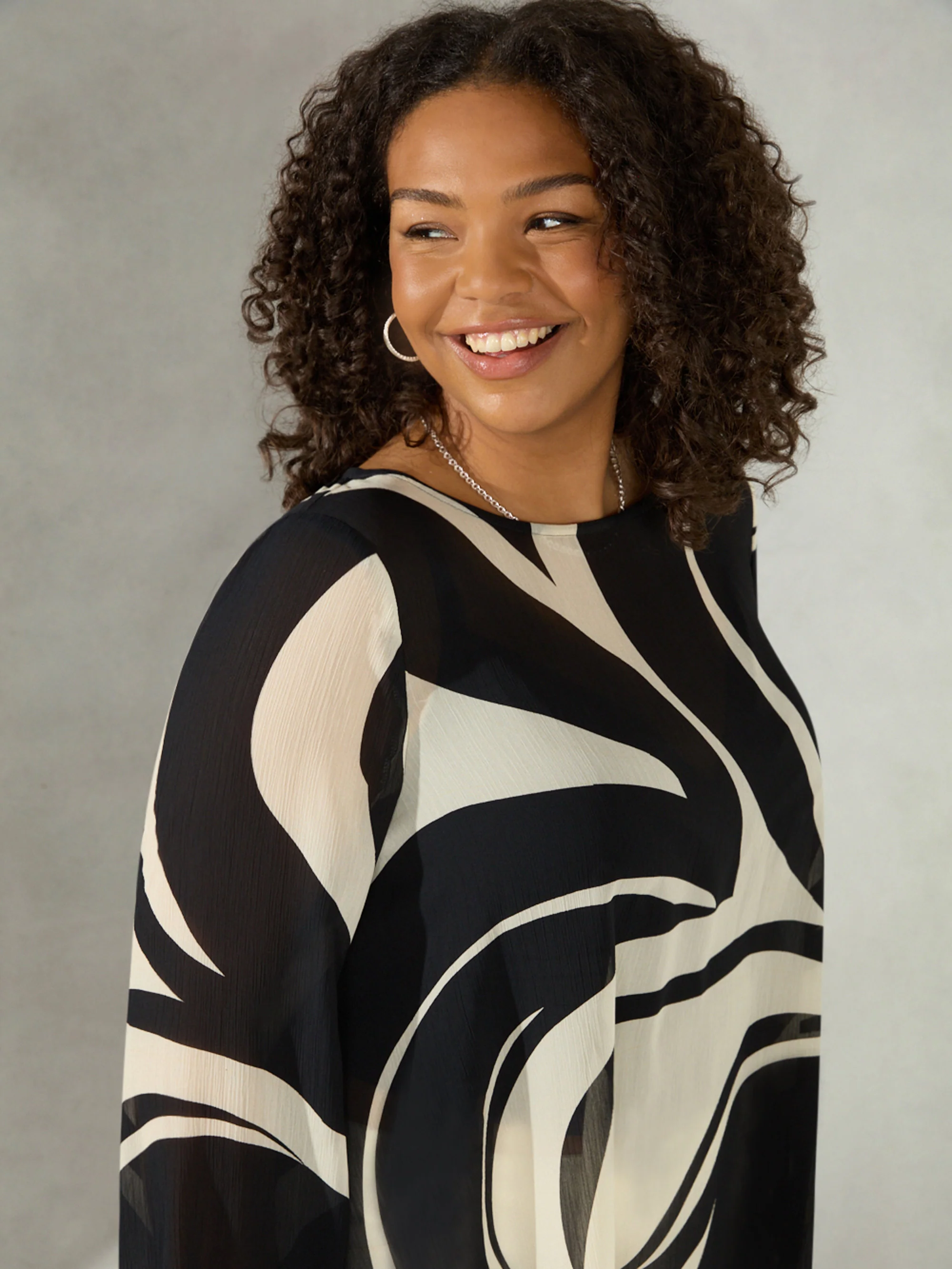 Mono Swirl Print High Low Chiffon Blouse - Image 5