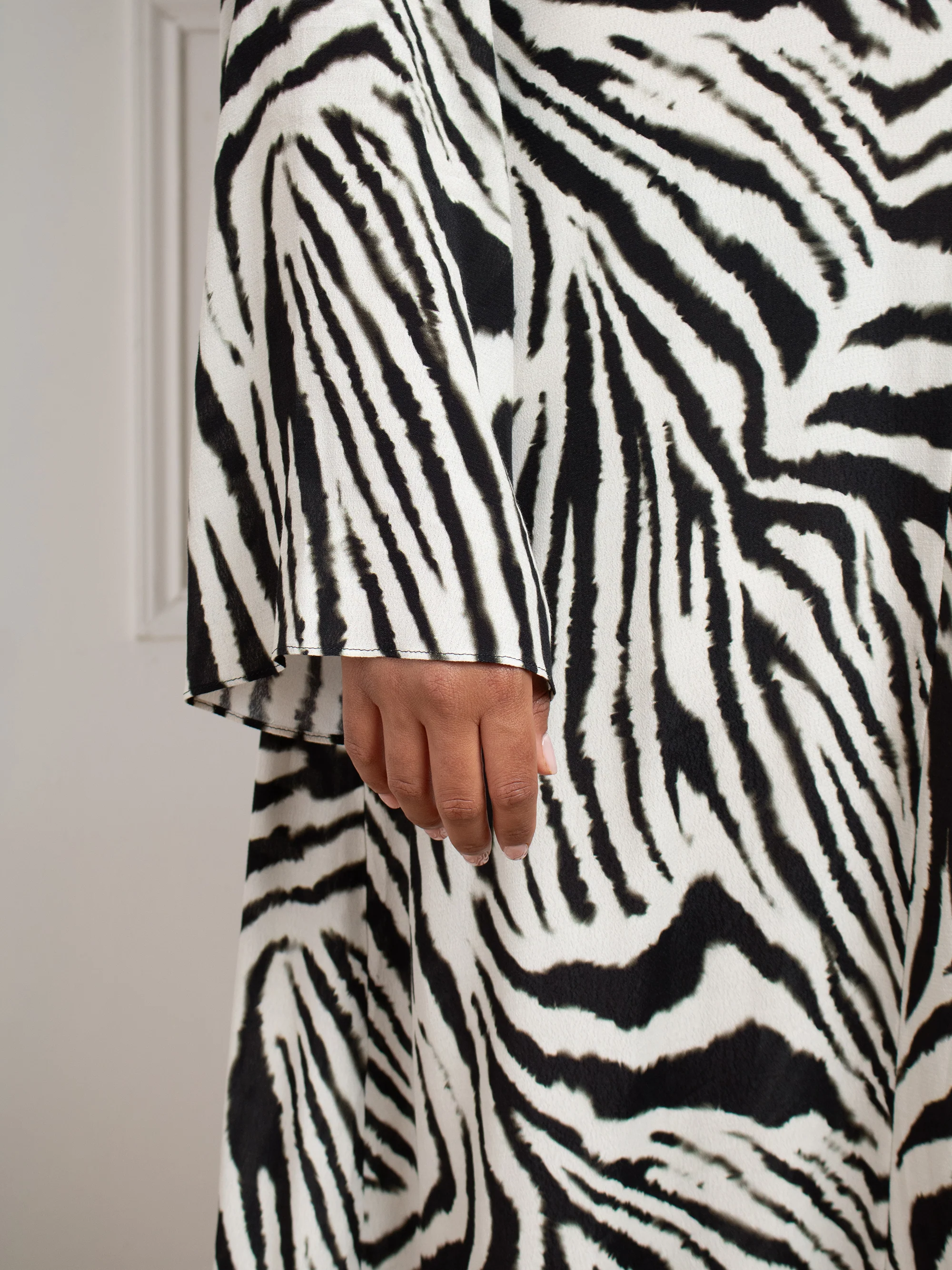 Mono Zebra Print Long Sleeve Midi Dress - Image 4