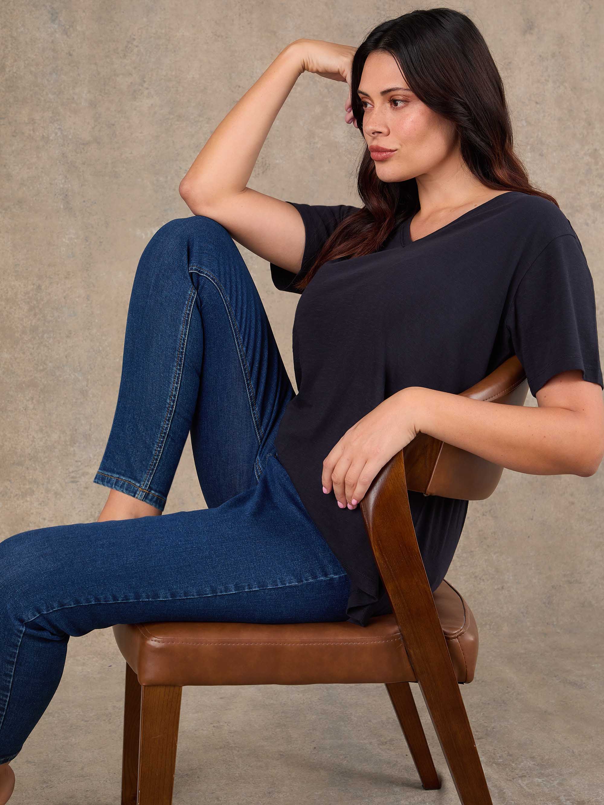 Navy Cotton Slub V Neck T-Shirt - Image 4
