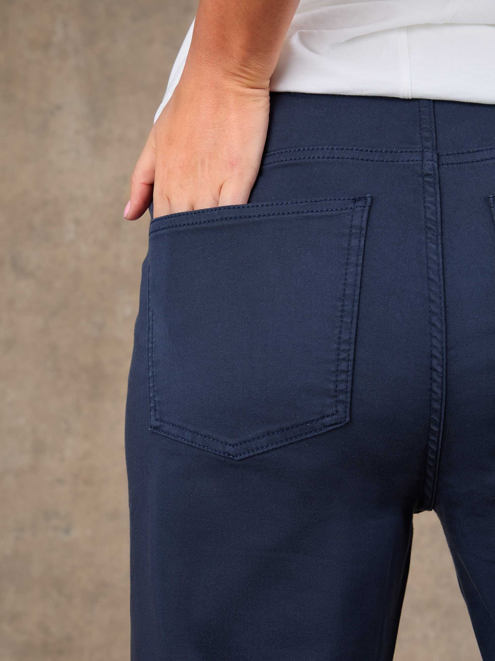 Navy Cropped Jegging - Image 3
