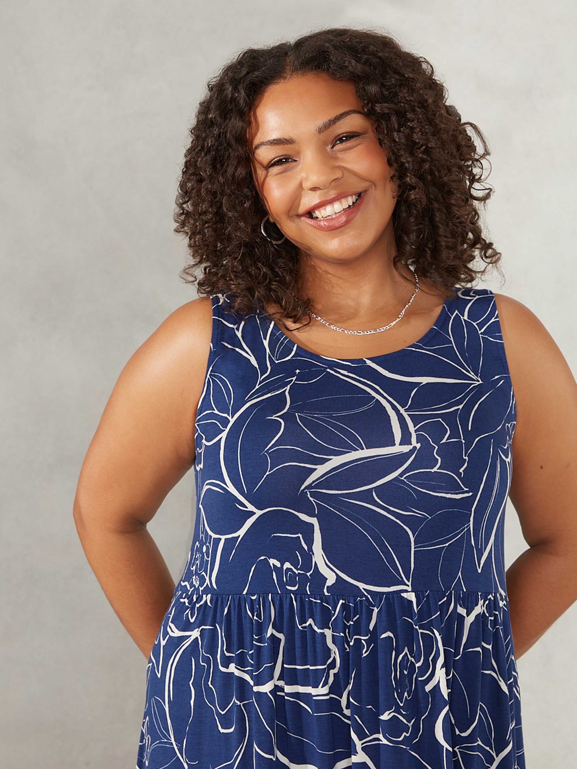 Navy Floral Linear Print Jersey Maxi Dress - Image 2