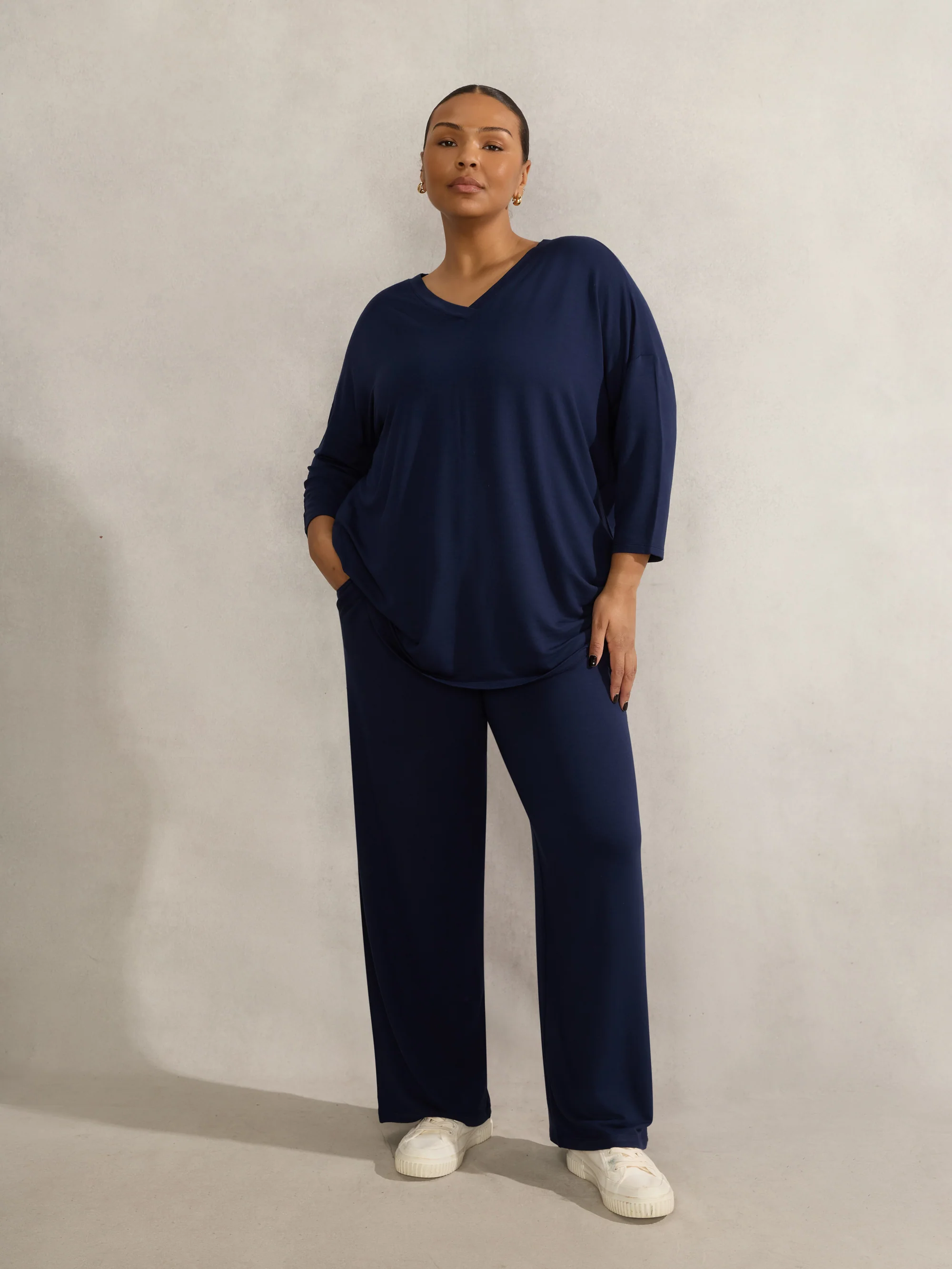 Navy Lightweight Supersoft 3/4 Sleeve Top - Image 2