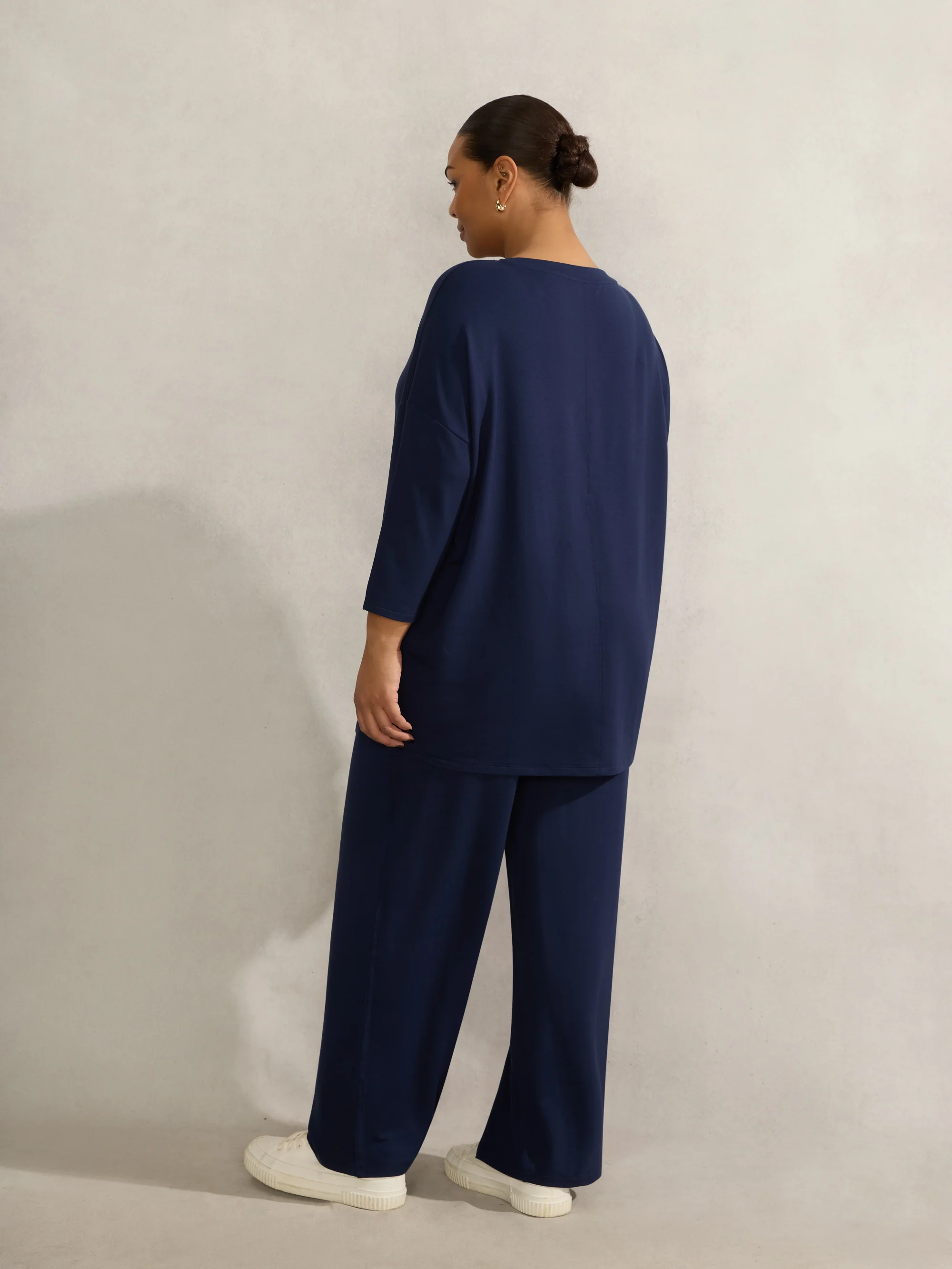 Navy Lightweight Supersoft Straight Leg Pant - Image 4