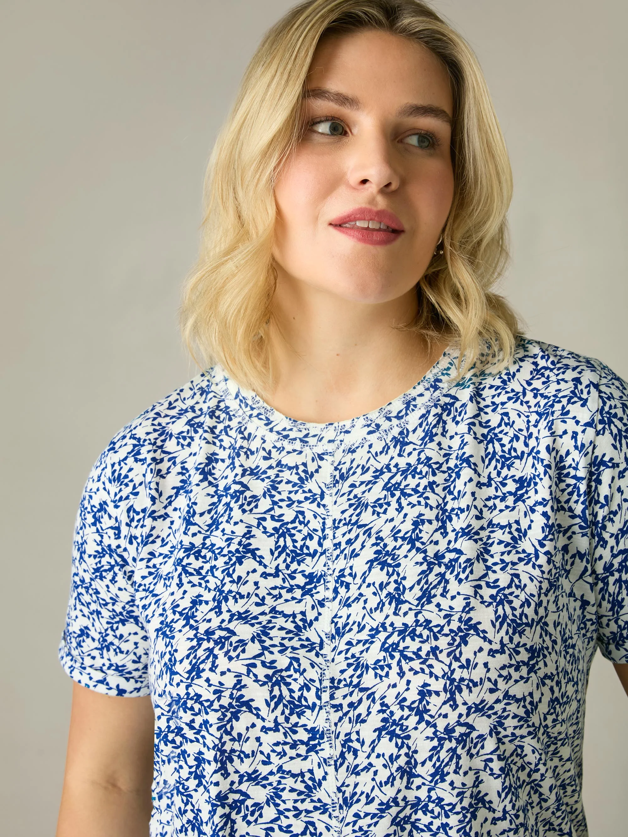 Navy Print Cotton Slub Round Neck T-Shirt - Image 5