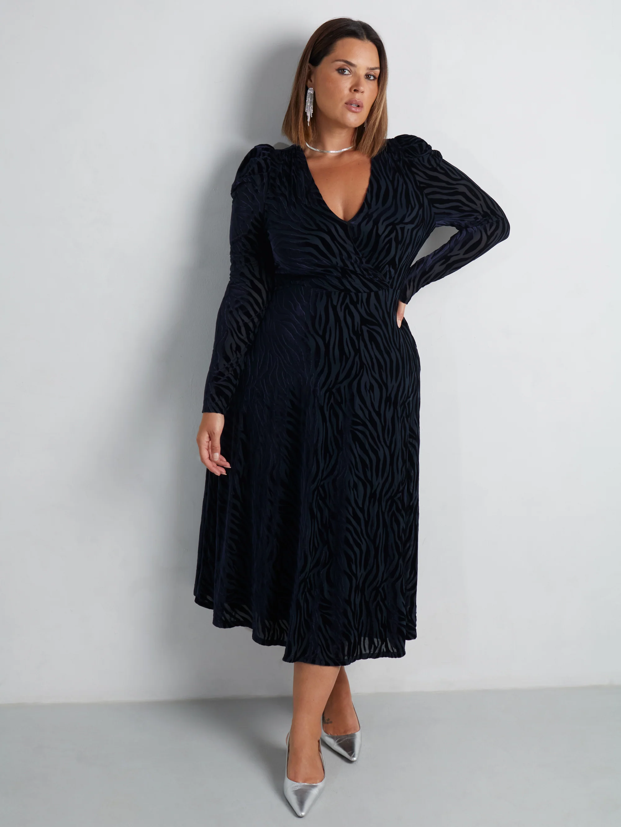 Navy Zebra Burnout Puff Sleeve Dress - Image 2