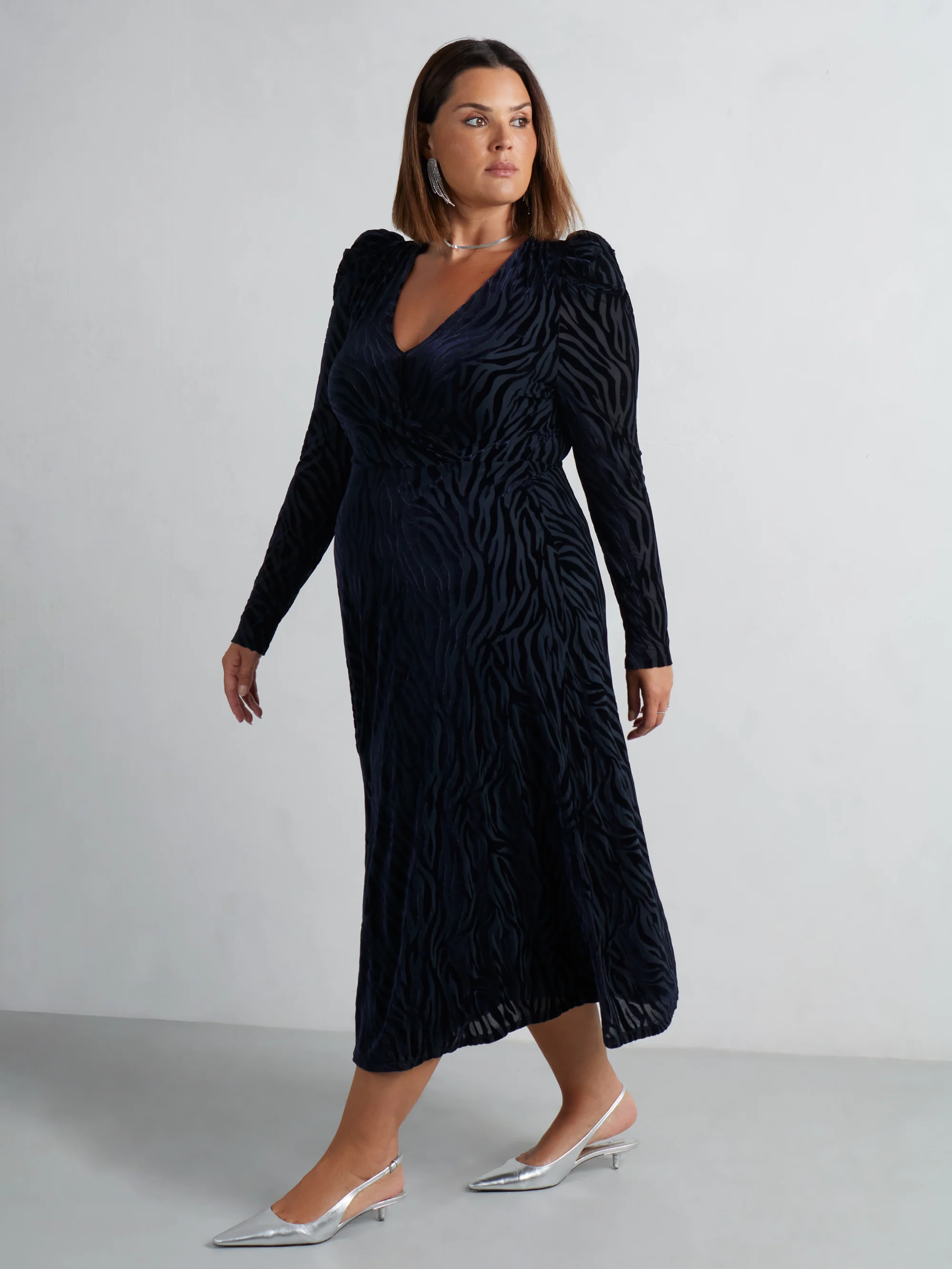 Navy Zebra Burnout Puff Sleeve Dress - Image 3